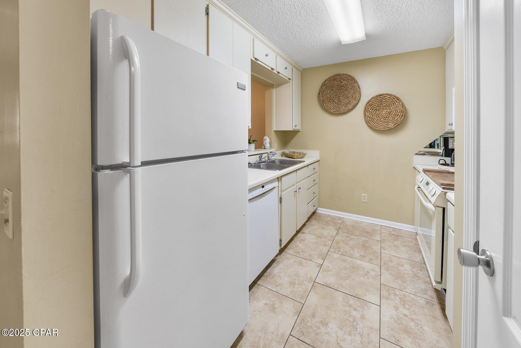 Image 10 For 17462 Front Beach Road 78h