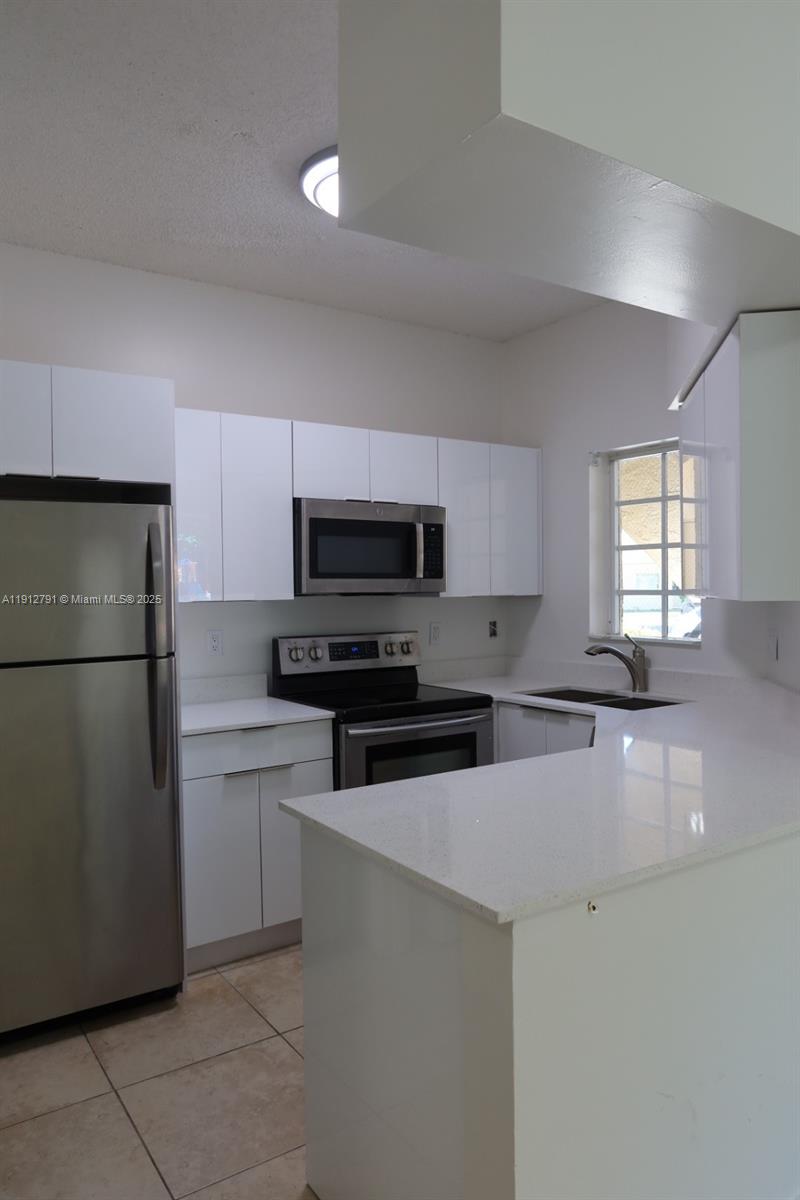 18340 68th Ave Unit A, Hialeah, Florida 33015