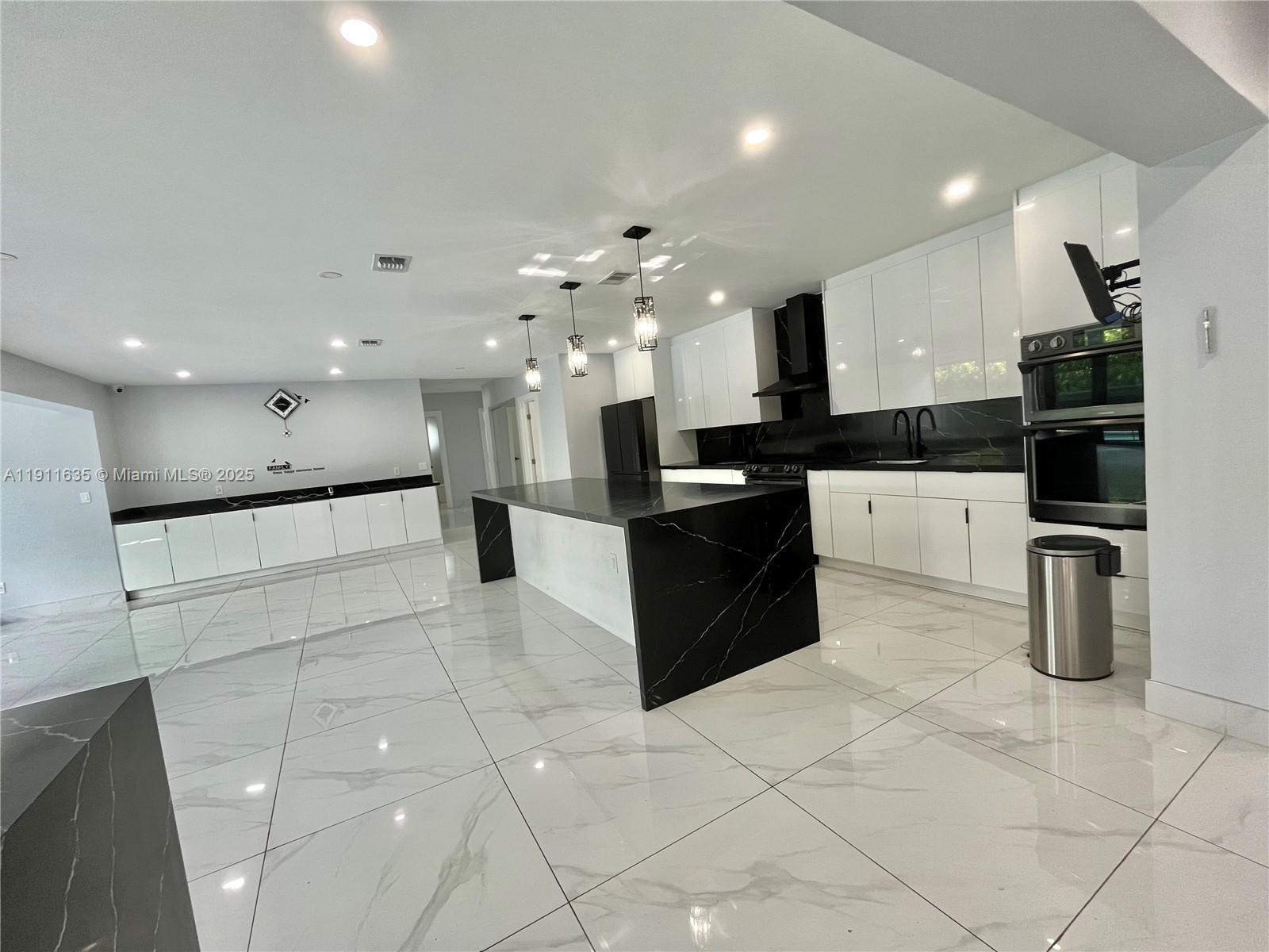 Highland Manor Sec 6