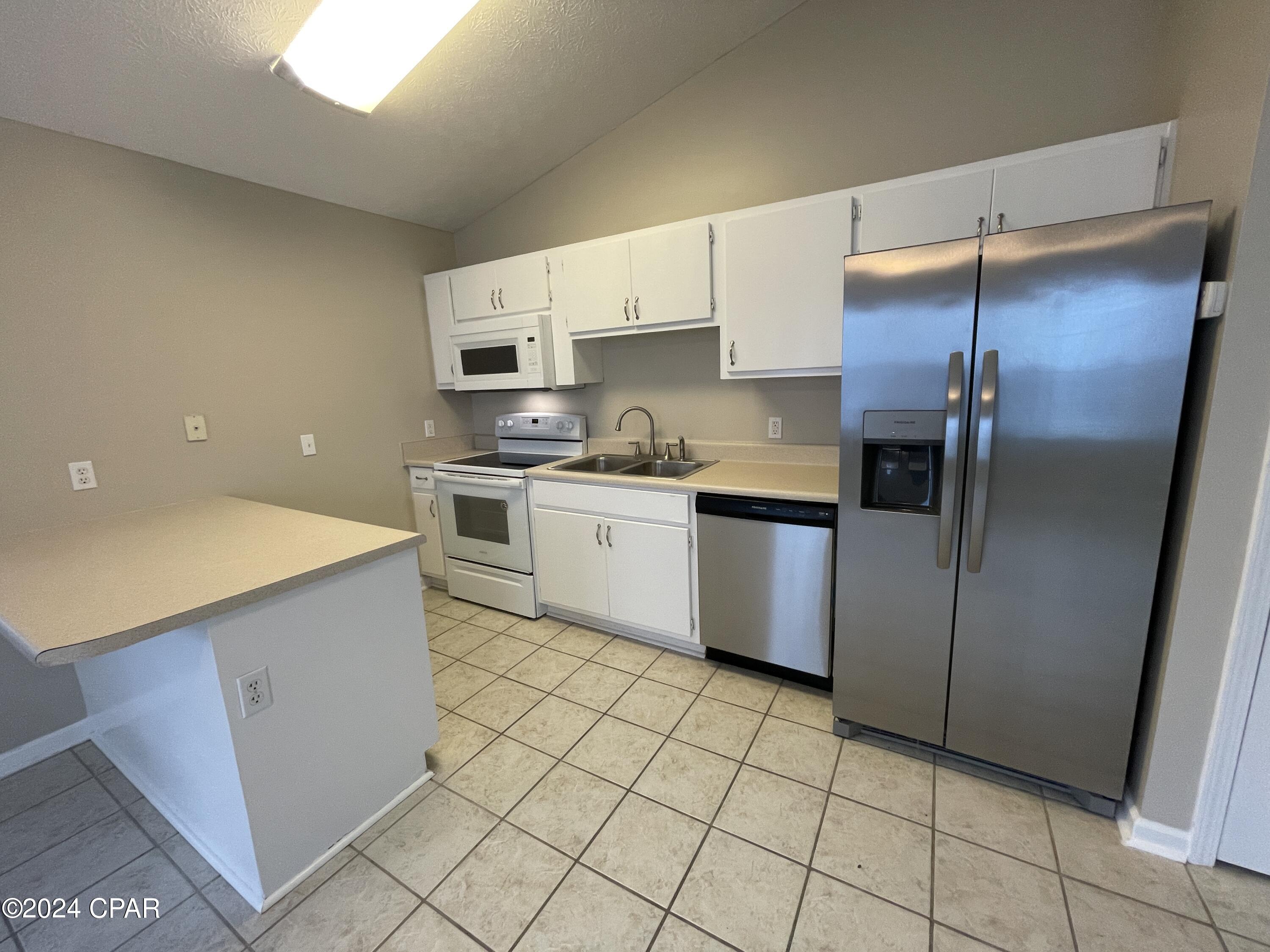 Image 5 For 7102 Lagoon Drive