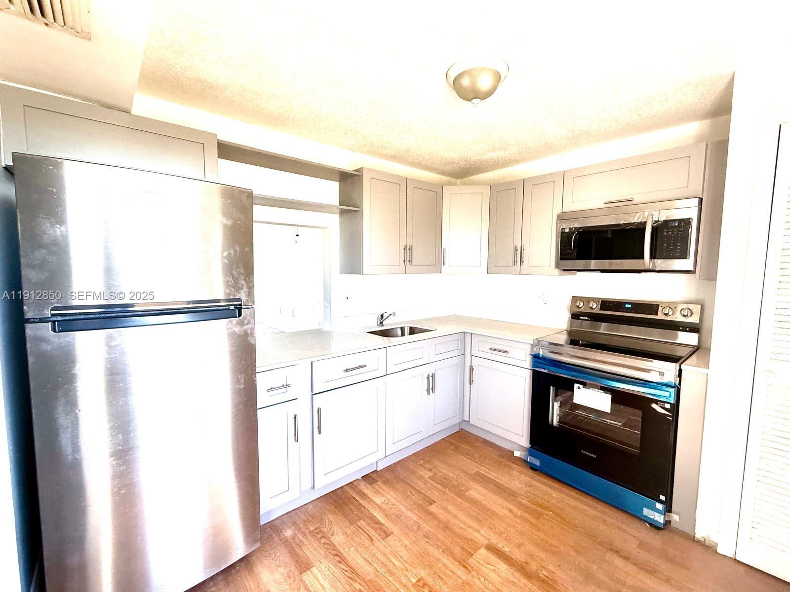 Rolling Green Condo D