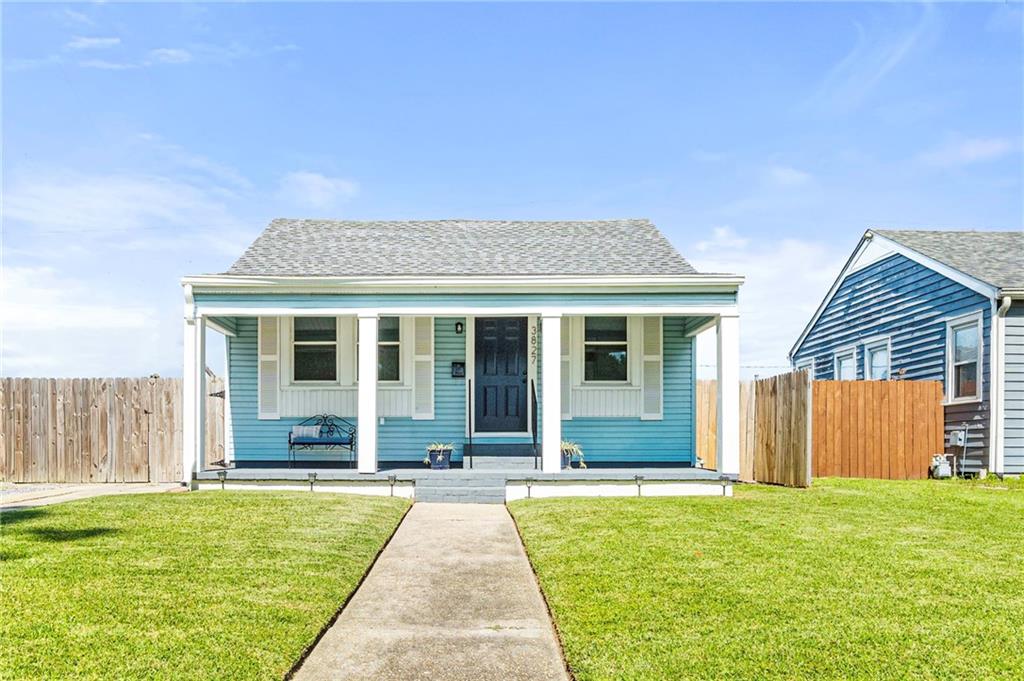 Welcome to this beautifully updated 2-bedroom, 1.5-bath home sits on a peaceful dead-end street in the sought-after Gilmore neighborhood. Featuring a brand-new roof and modern updates throughout, it’s move-in ready and full of charm. Enjoy being just minutes from everything – shops, restaurants, parks, and more – while still tucked away in a quiet, low-traffic location. Don’t miss this rare opportunity to own a stylish, low-maintenance home in one of the most connected and welcoming areas around. Whether you're settling down or starting fresh, this home checks all the boxes.