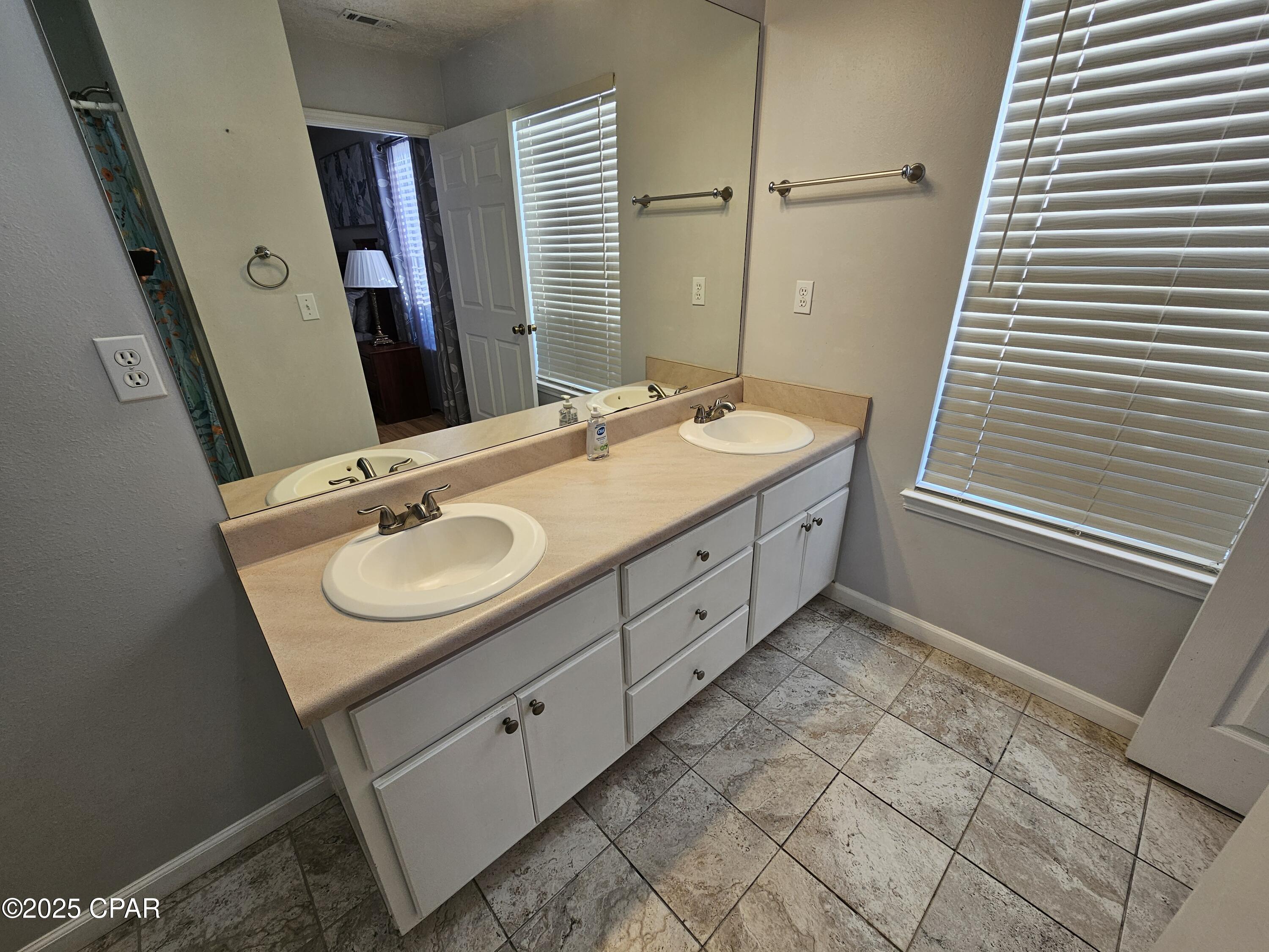 Image 27 For 2805 Gwendolen Court