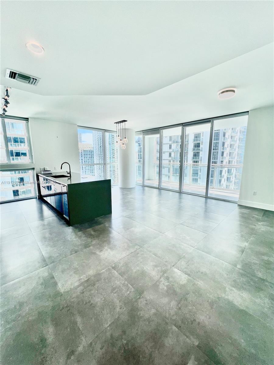 Apartamento para Alugar em Miami, FL