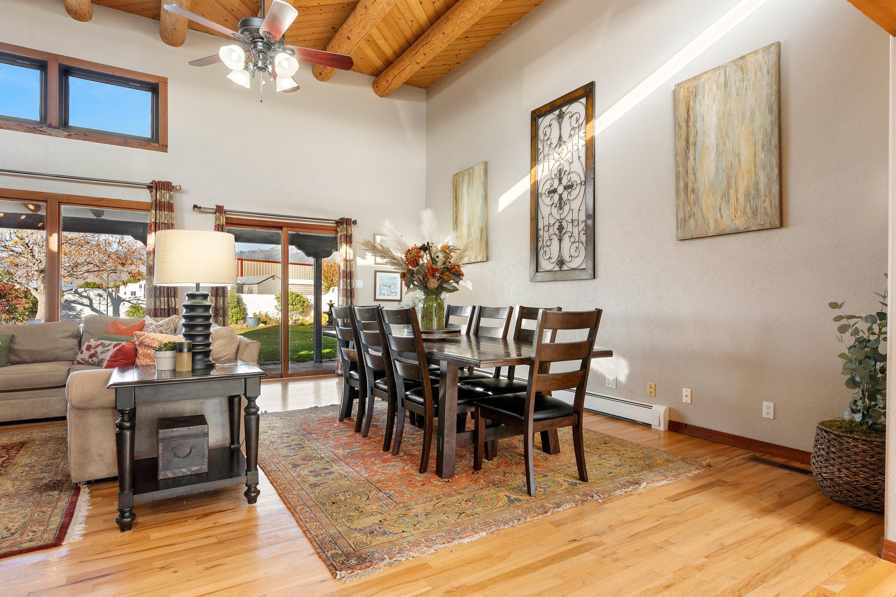 10809 Anaheim Avenue NE Dining Room
