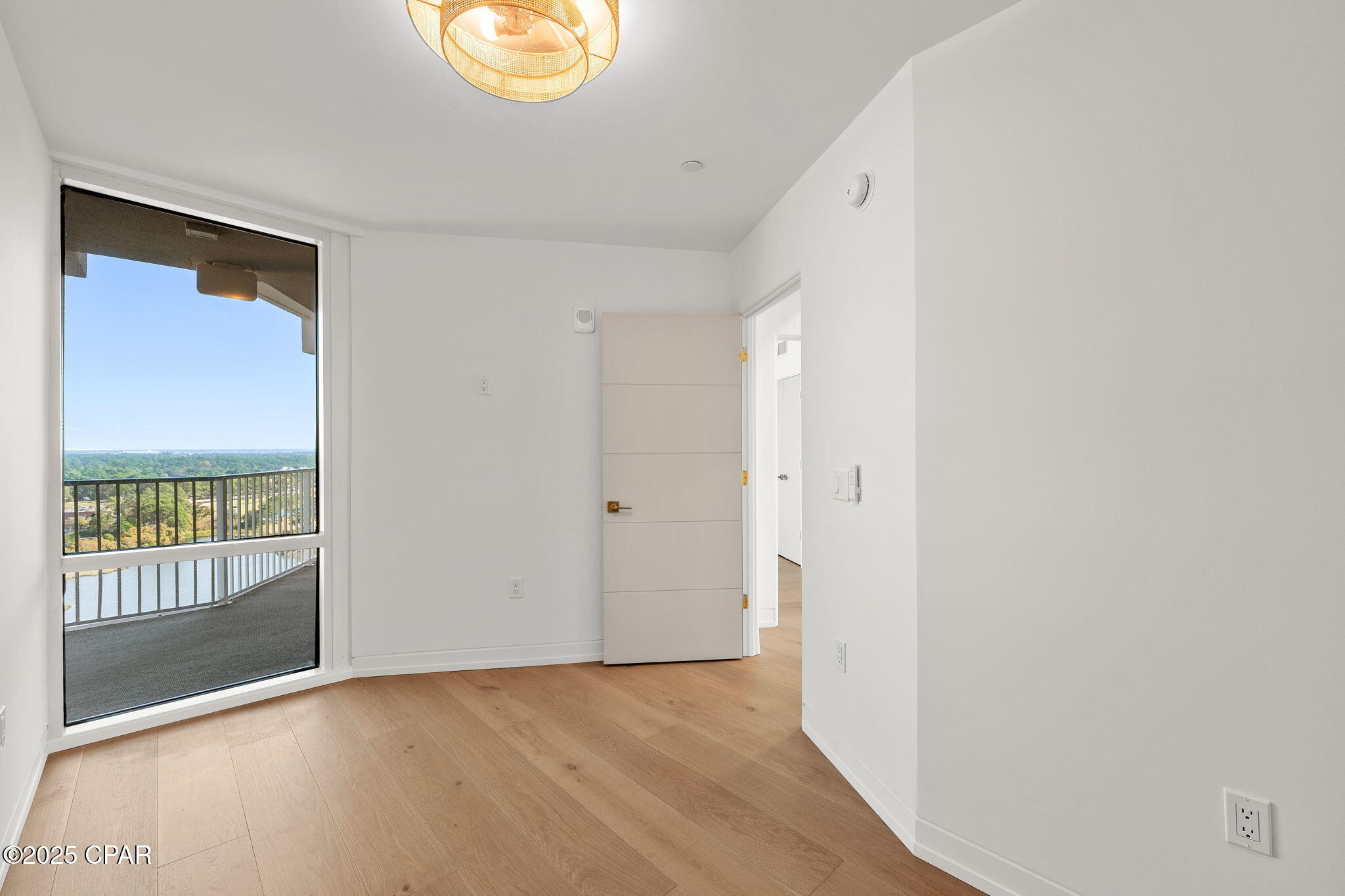 Image 20 For 9860 Thomas Drive L17