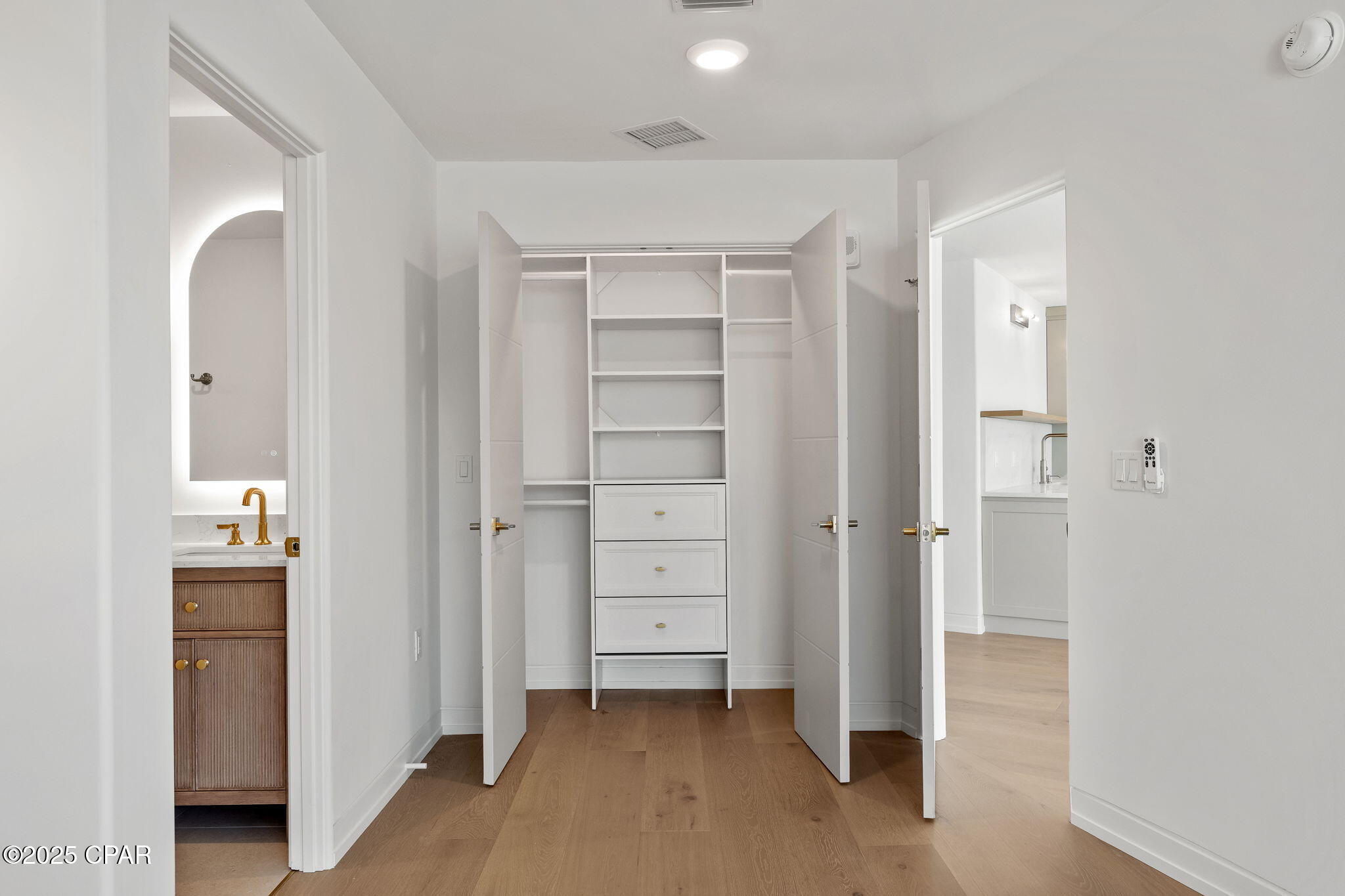 Image 43 For 9860 Thomas Drive L17