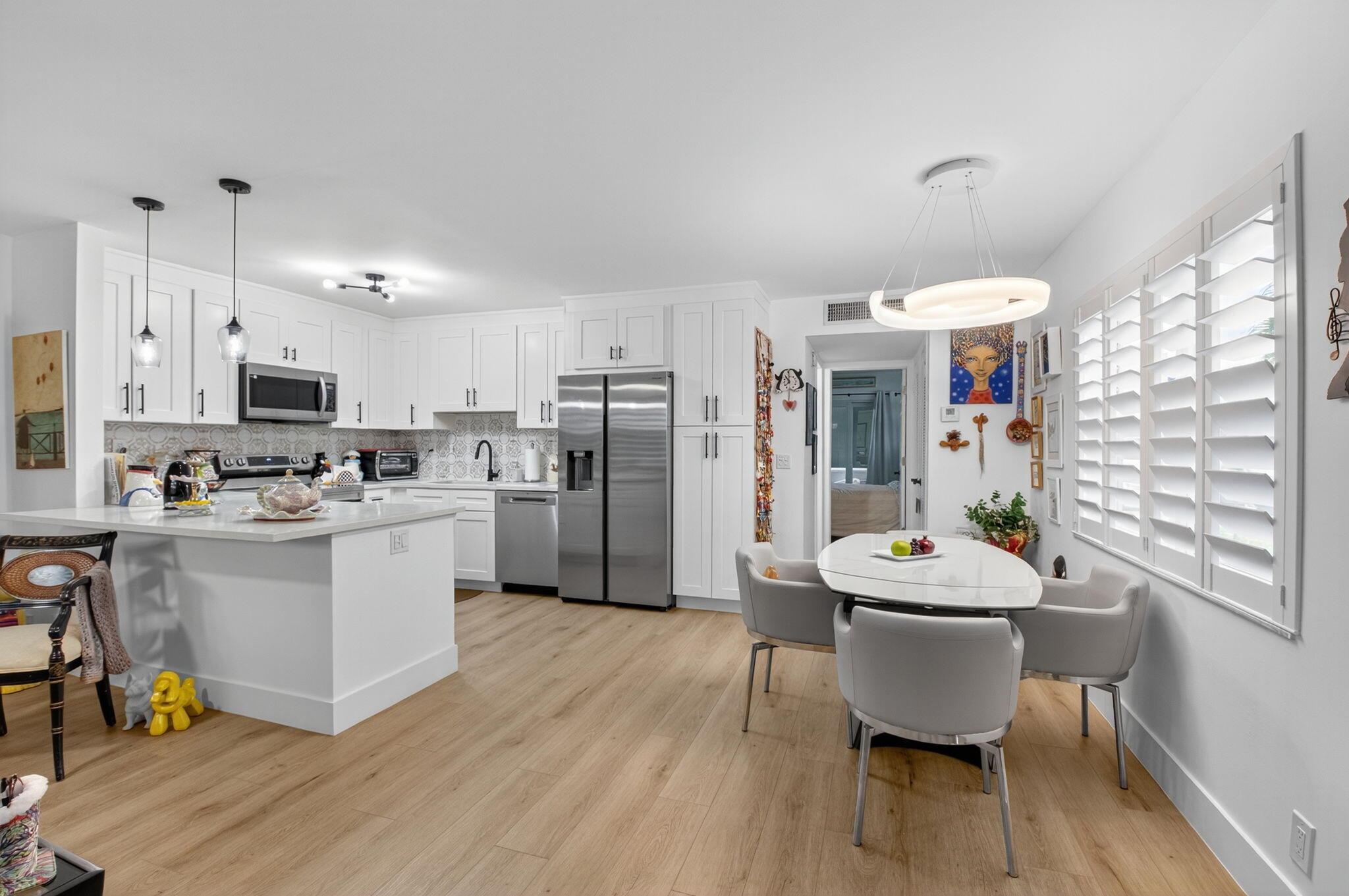 Kings Point Flanders Cond