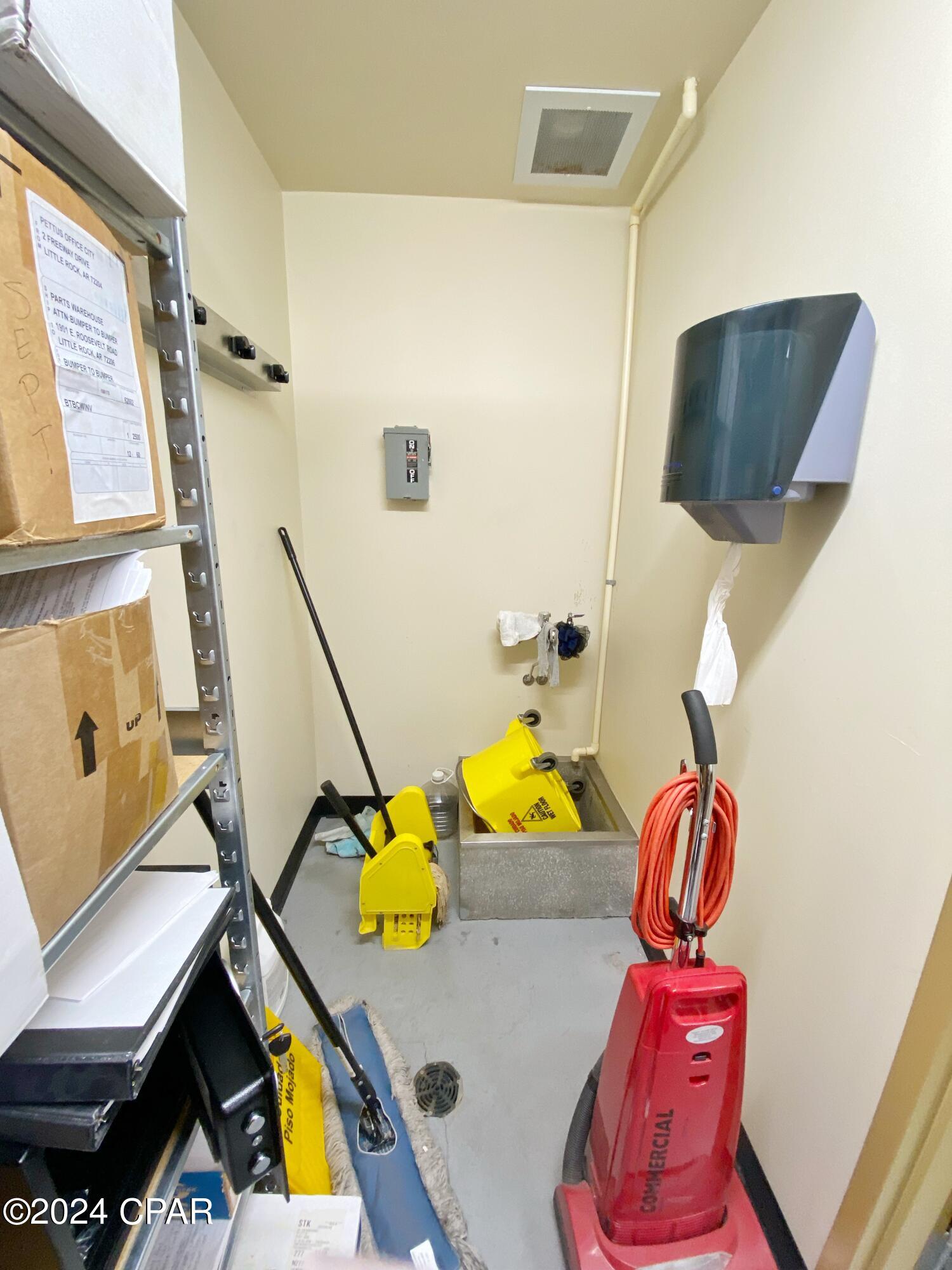 Image 17 For 1368 Blountstown Street