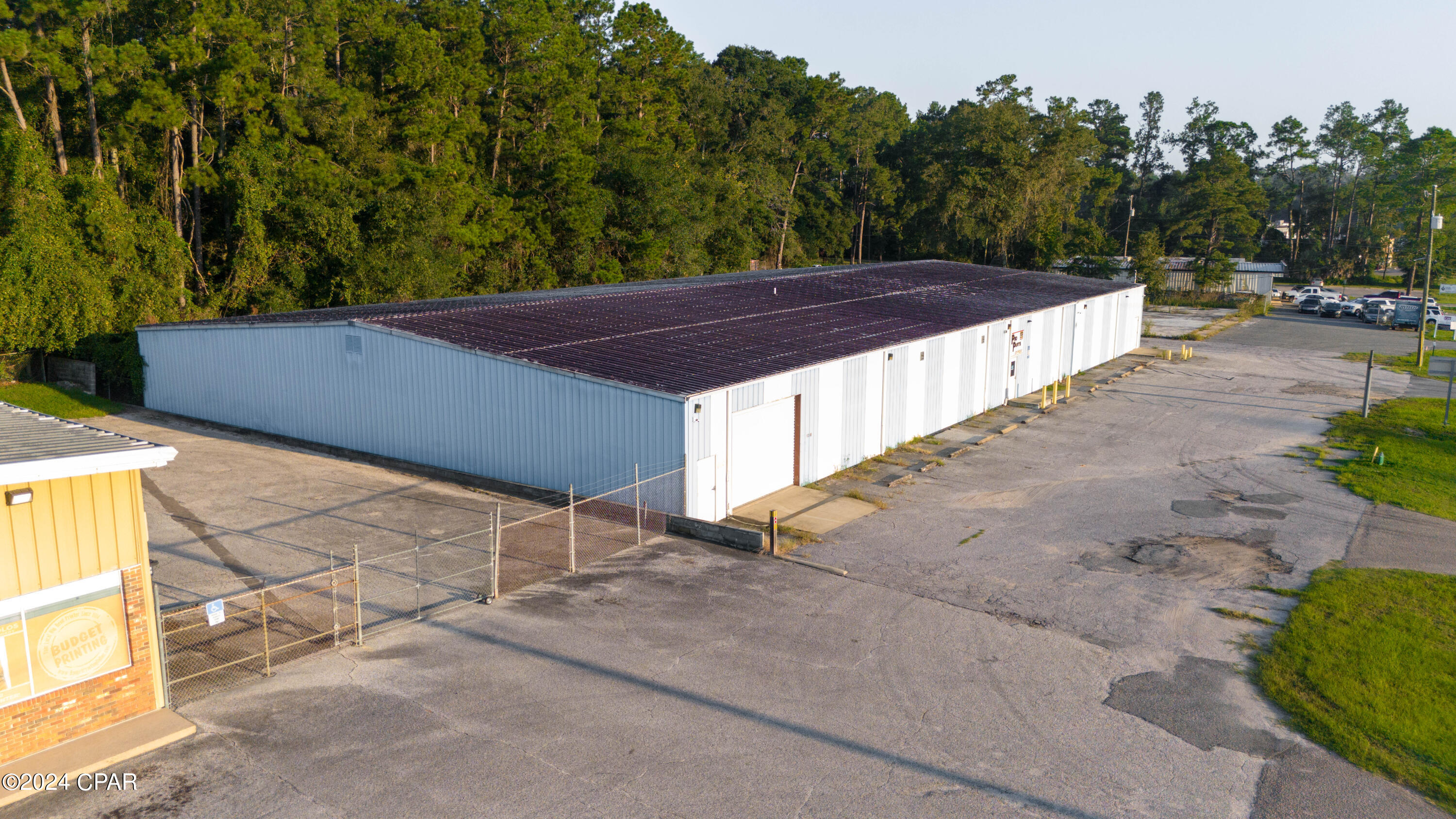 Listing photo id 26 for 1368 Blountstown Street