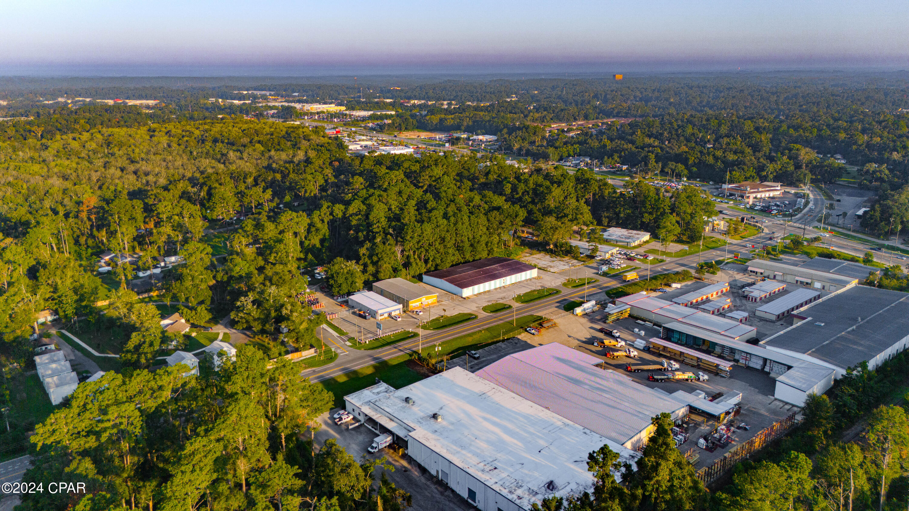 Listing photo id 30 for 1368 Blountstown Street