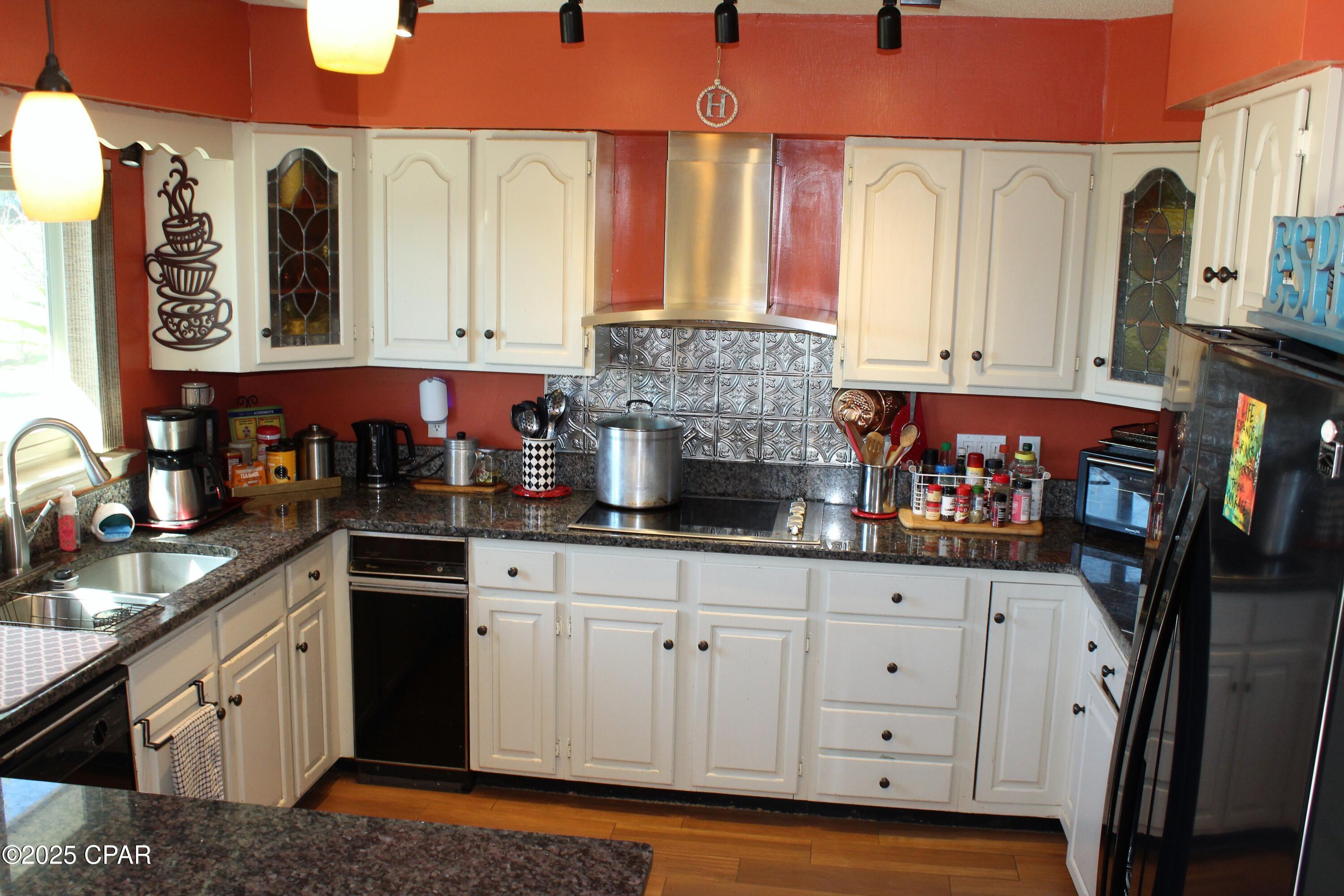 612 Amberjack Drive, Panama City Beach, FL 32408 thumbnail, photo 16 of 33