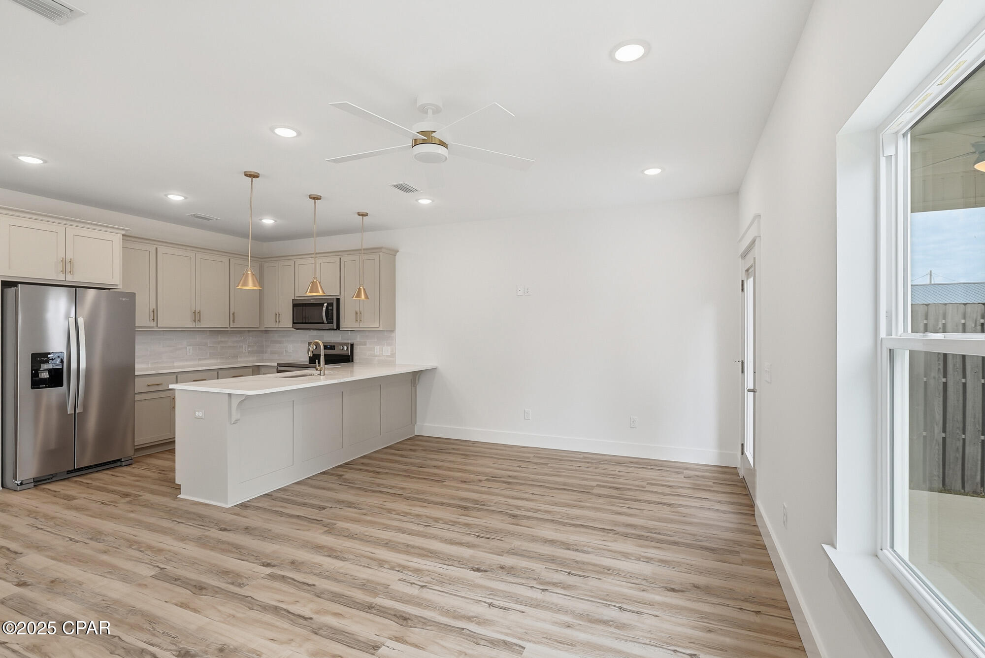 Image 11 For 924 Grace Avenue