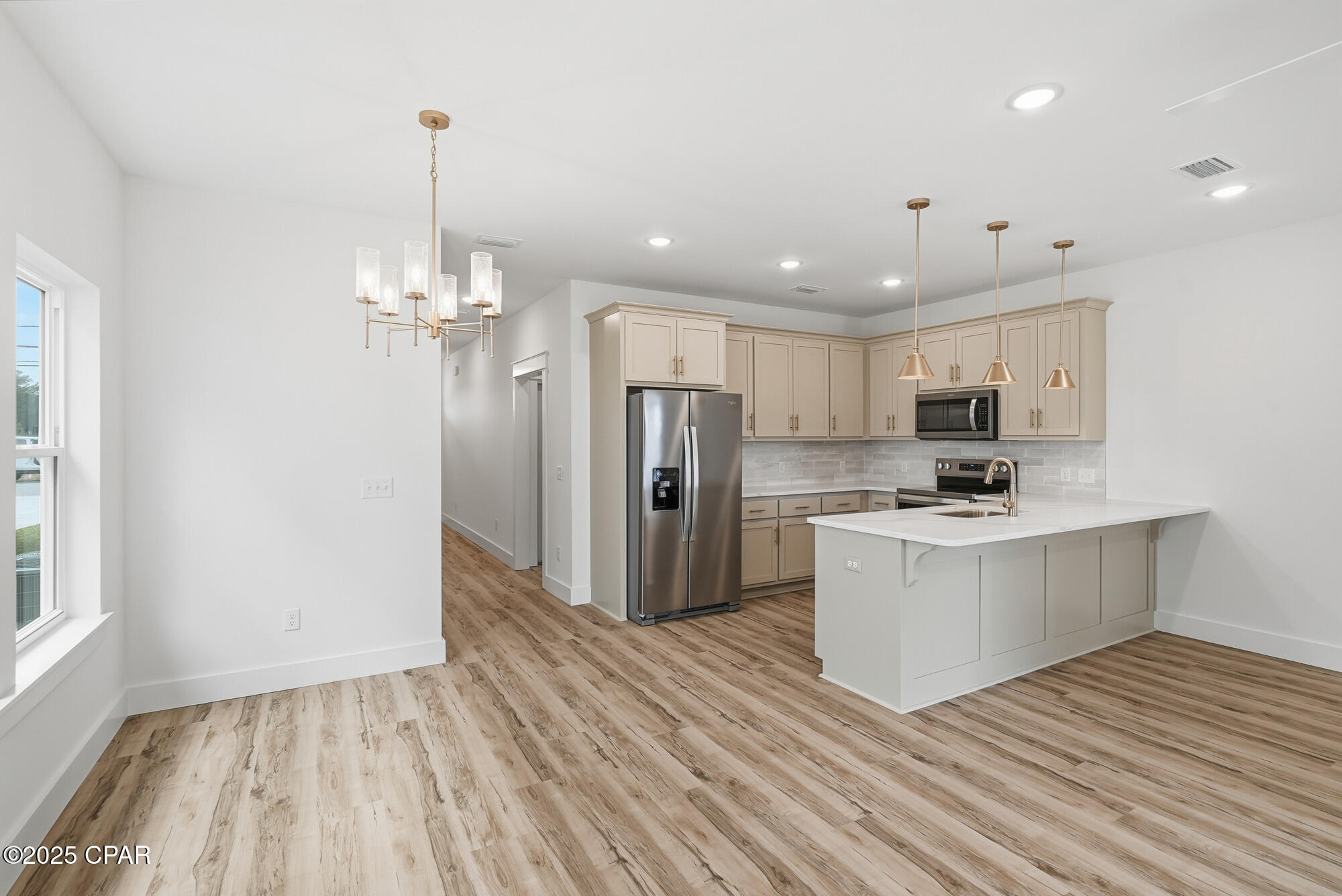 Image 14 For 924 Grace Avenue