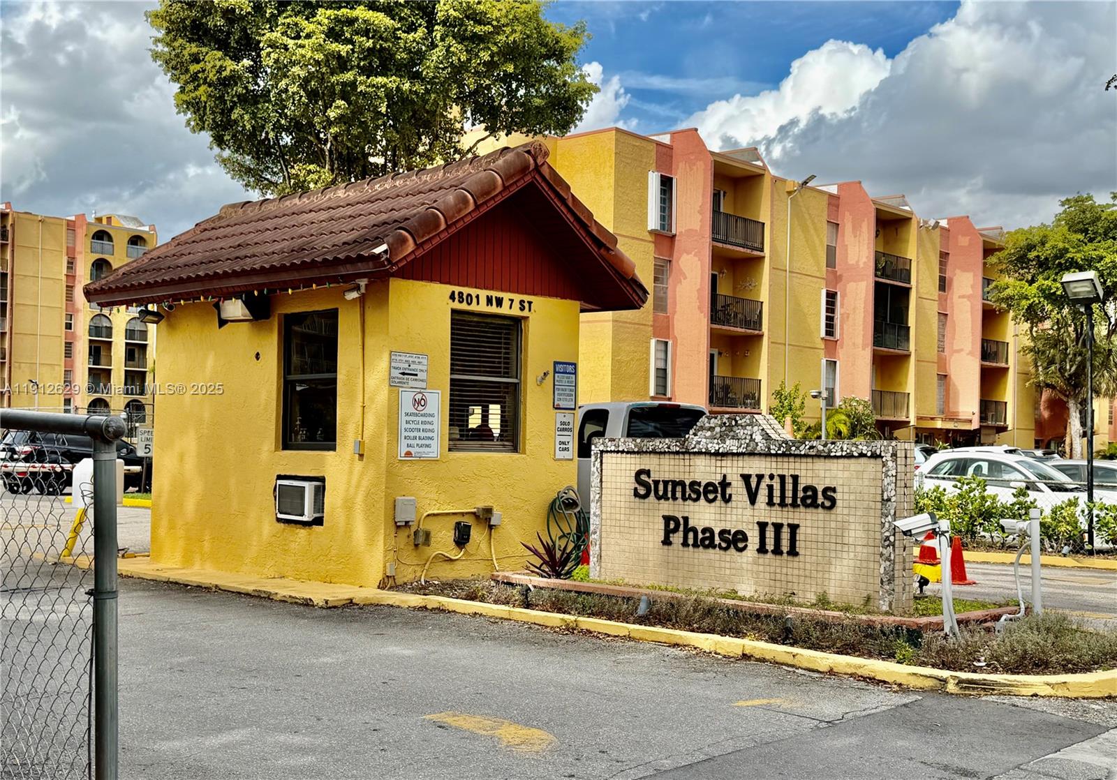 Sunset Villas No 3 Condo