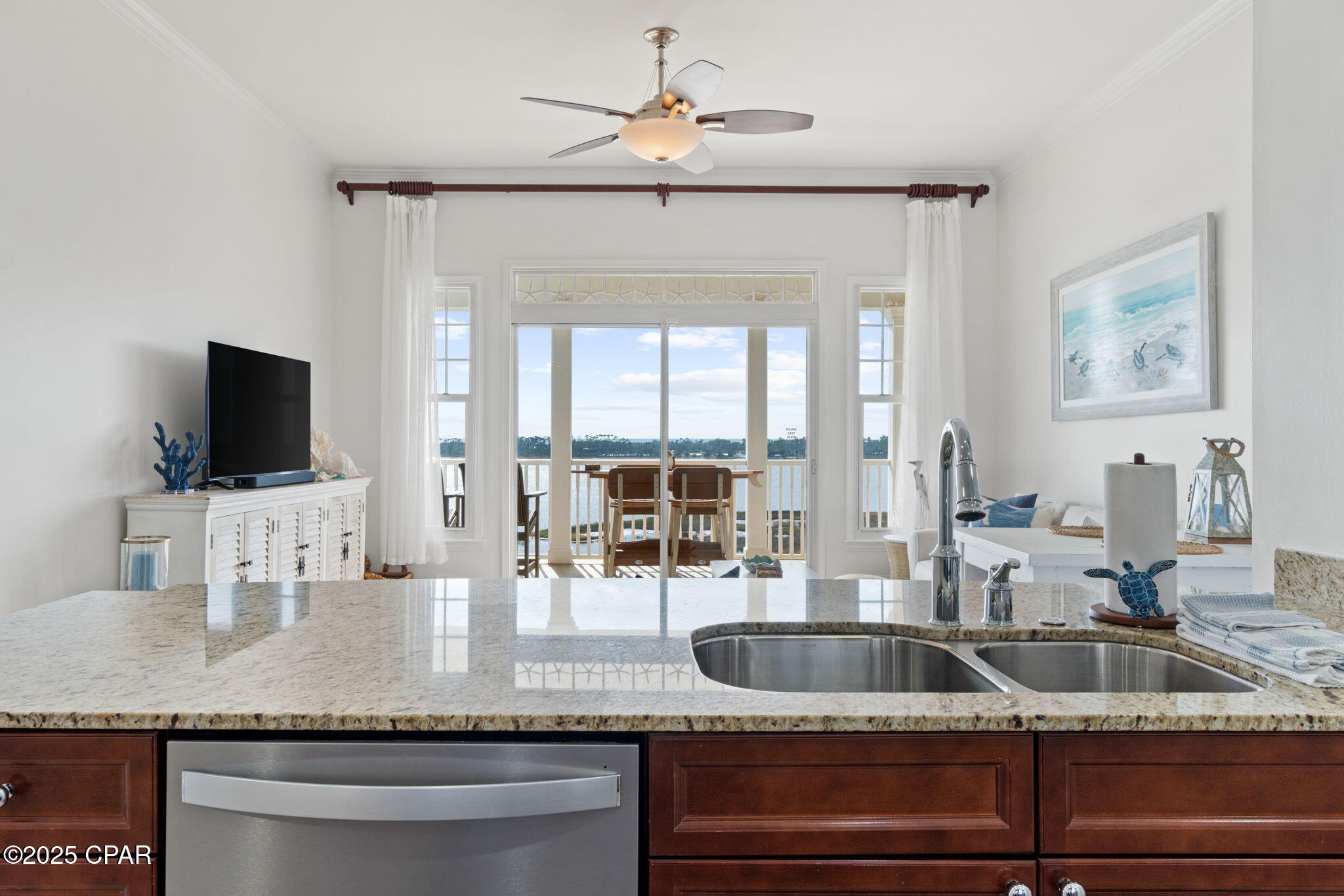 Listing photo id 14 for 4100 Marriott Drive 706