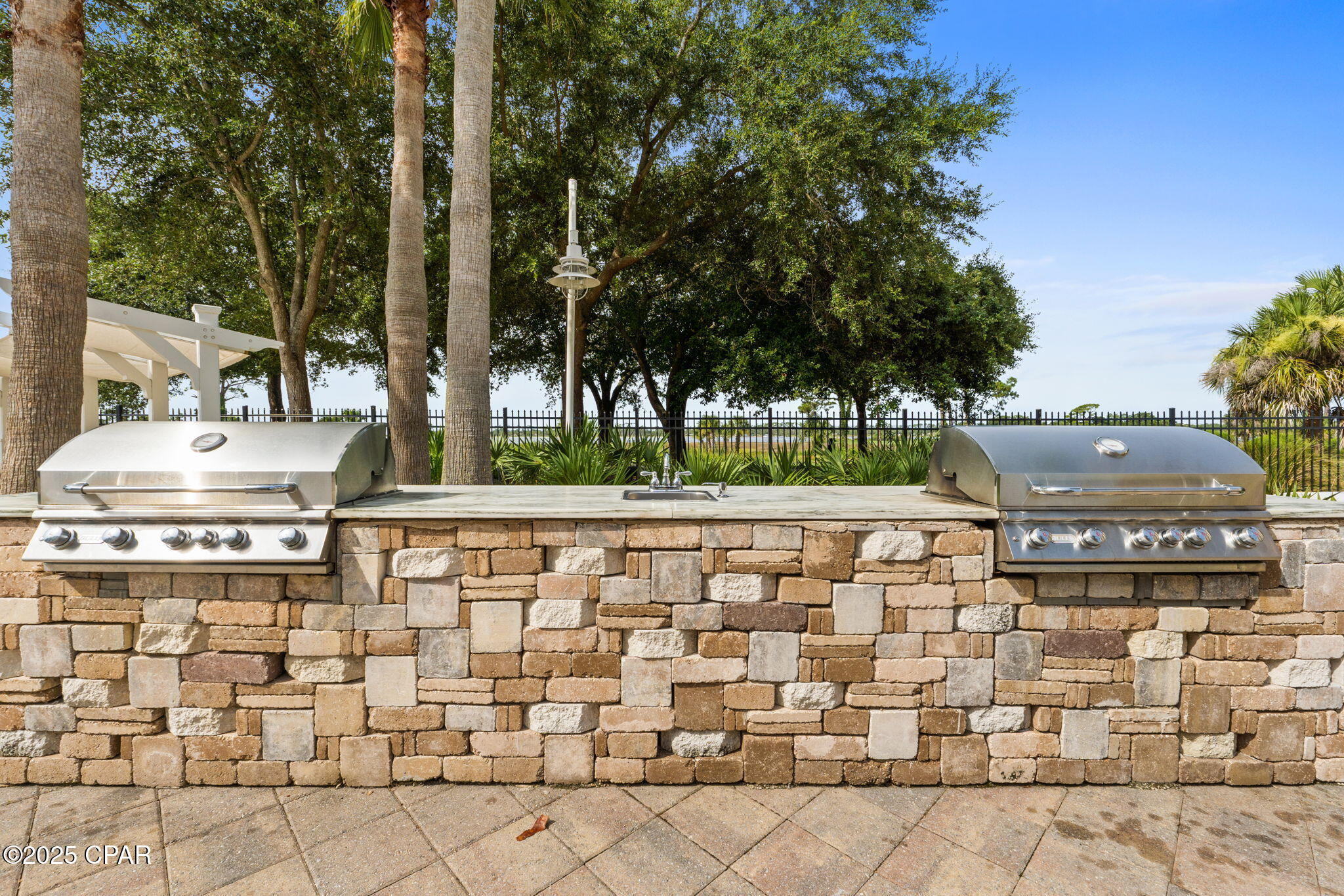 Listing photo id 50 for 4100 Marriott Drive 706