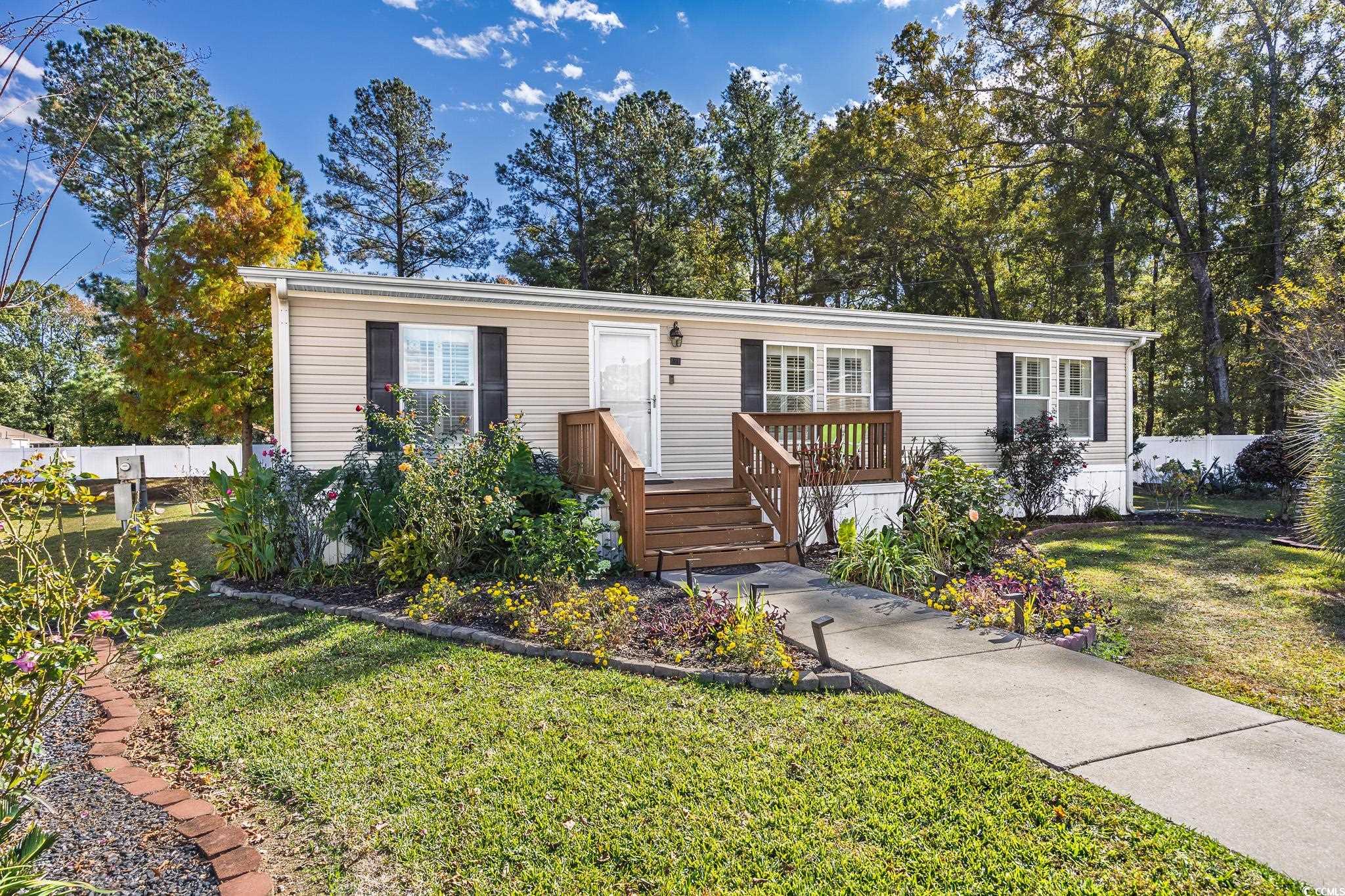 121 Darlene Dr. Myrtle Beach, SC 29588