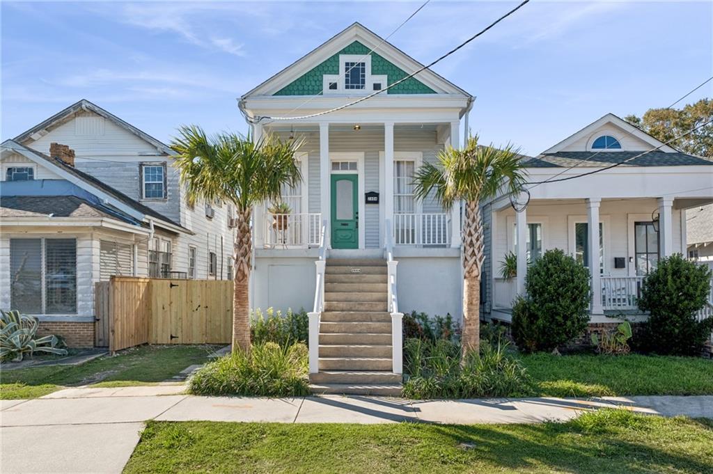 Homes for sale in New Orleans, LA | 2604 Robert St, New Orleans, LA 70115 | MLS# 2530445