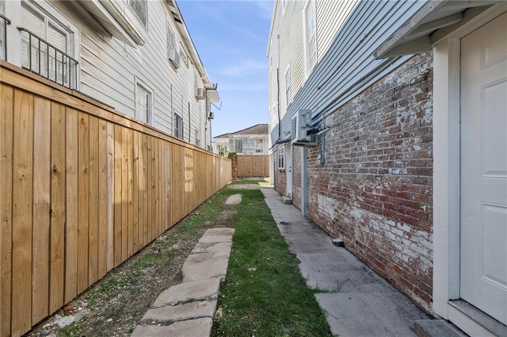 Homes for sale in New Orleans, LA | 2604 Robert St, New Orleans, LA 70115 | MLS# 2530445