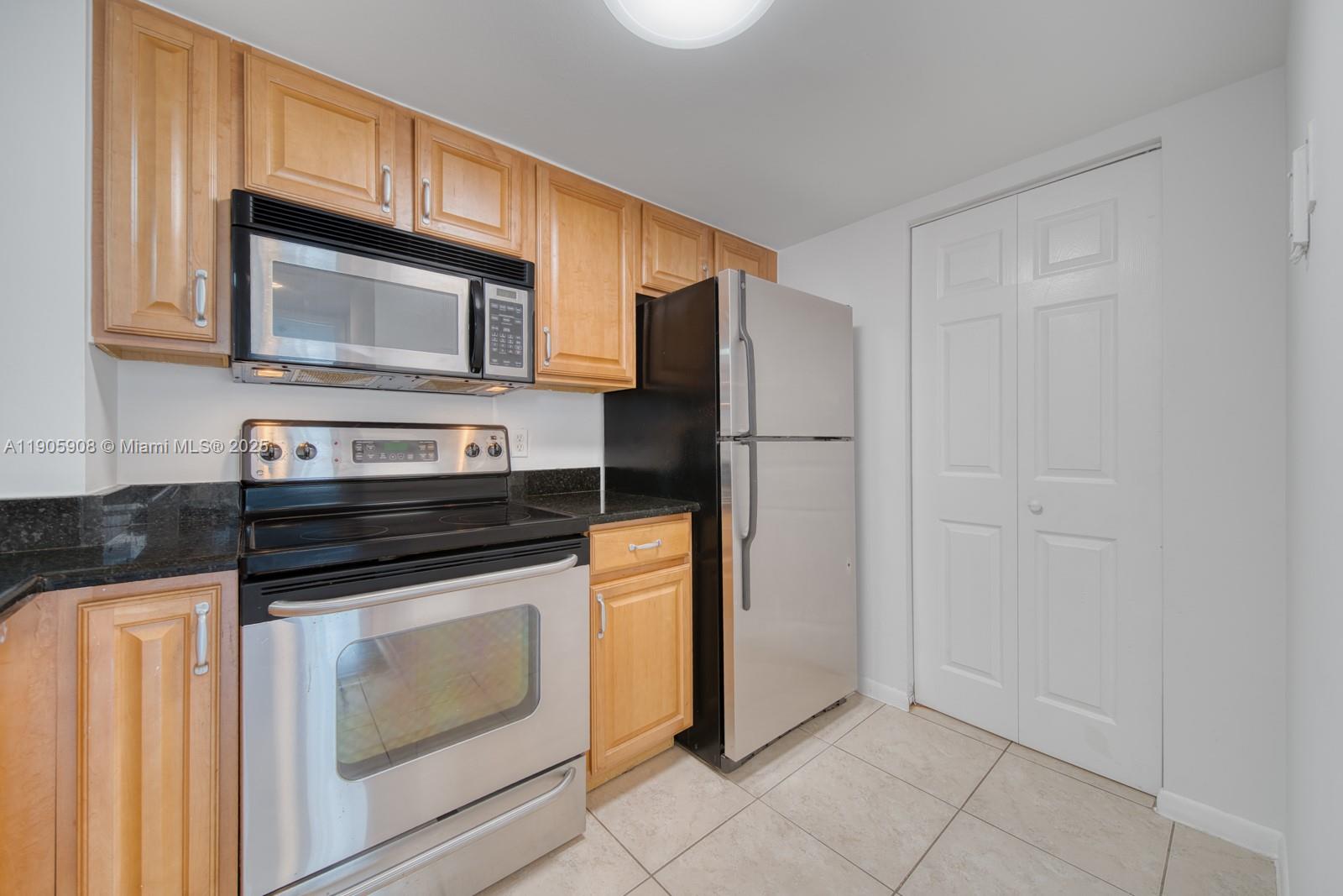 770 Claughton Island Dr #1803, Miami FL 33131