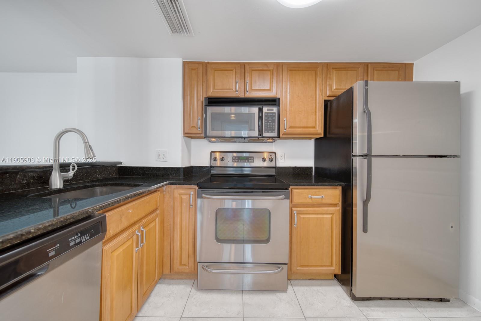 770 Claughton Island Dr #1803, Miami FL 33131