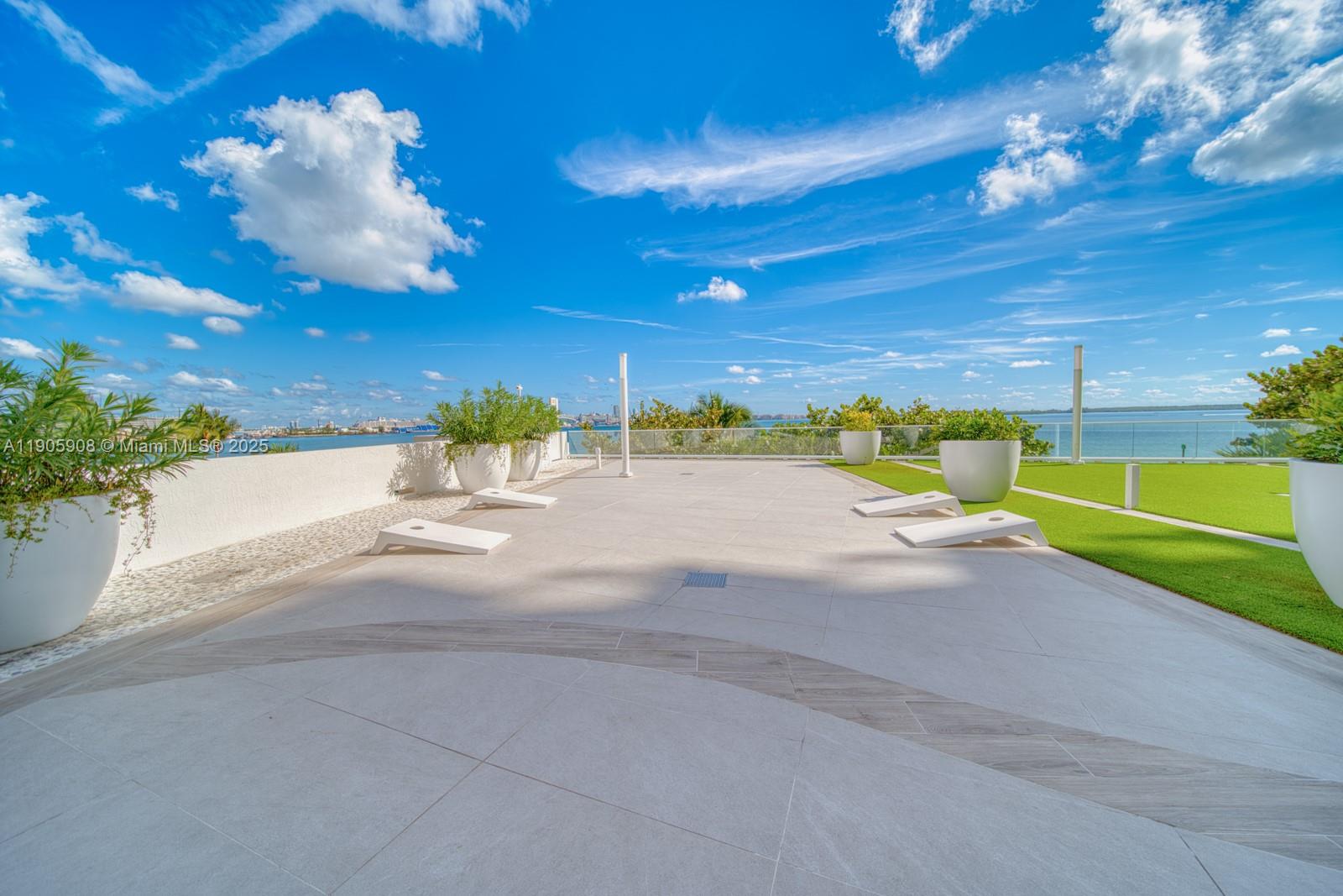 770 Claughton Island Dr #1803, Miami FL 33131