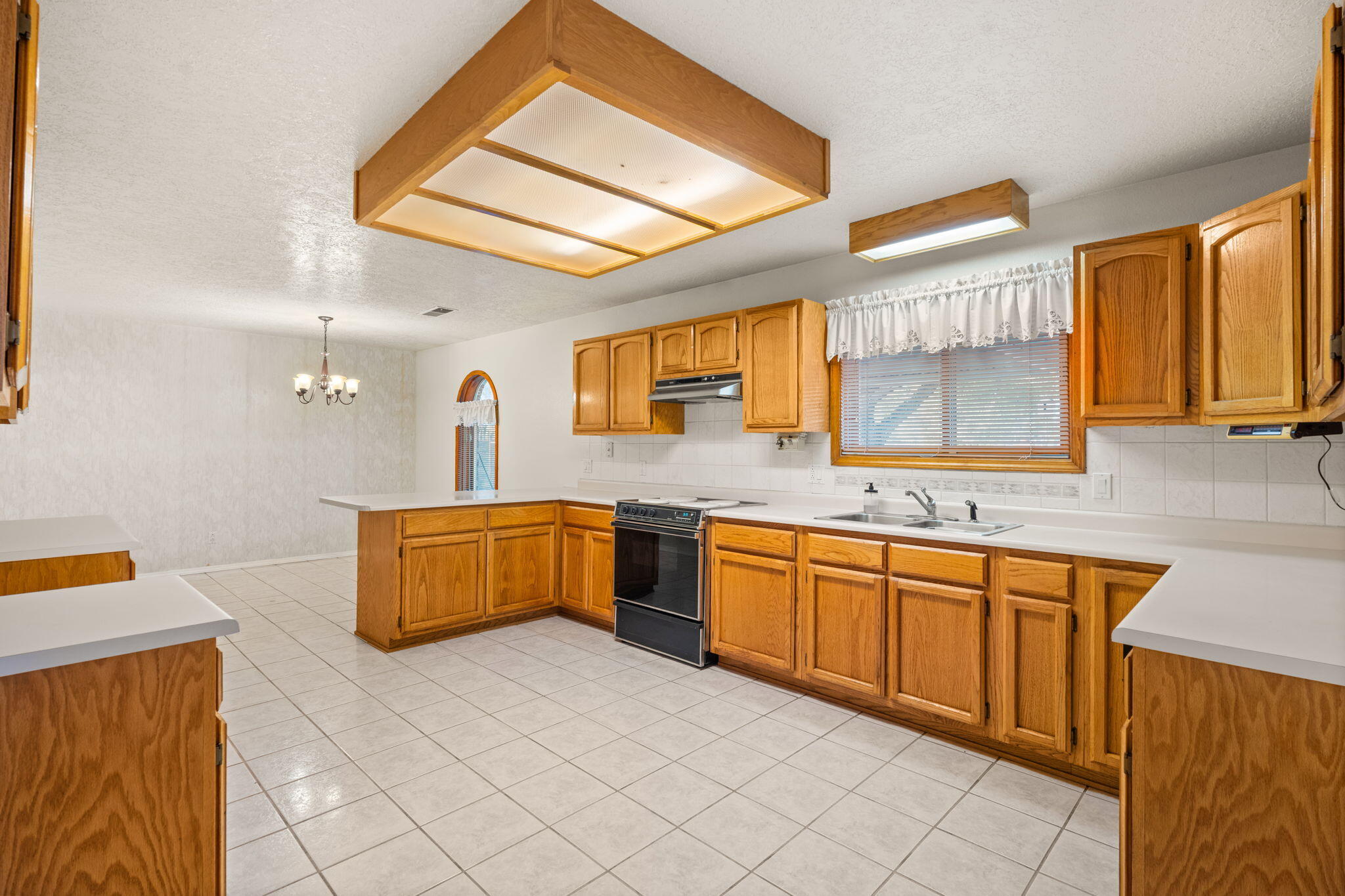 2233 Julie Avenue SW Kitchen