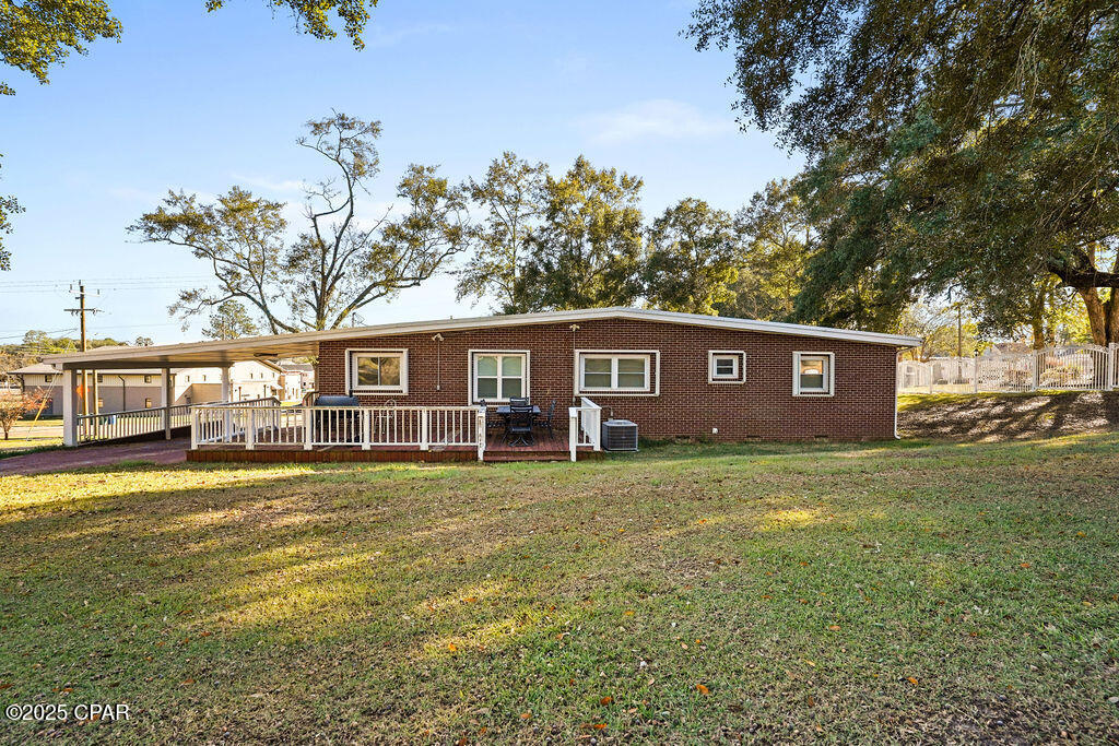 Listing photo id 11 for 203 Kansas Avenue