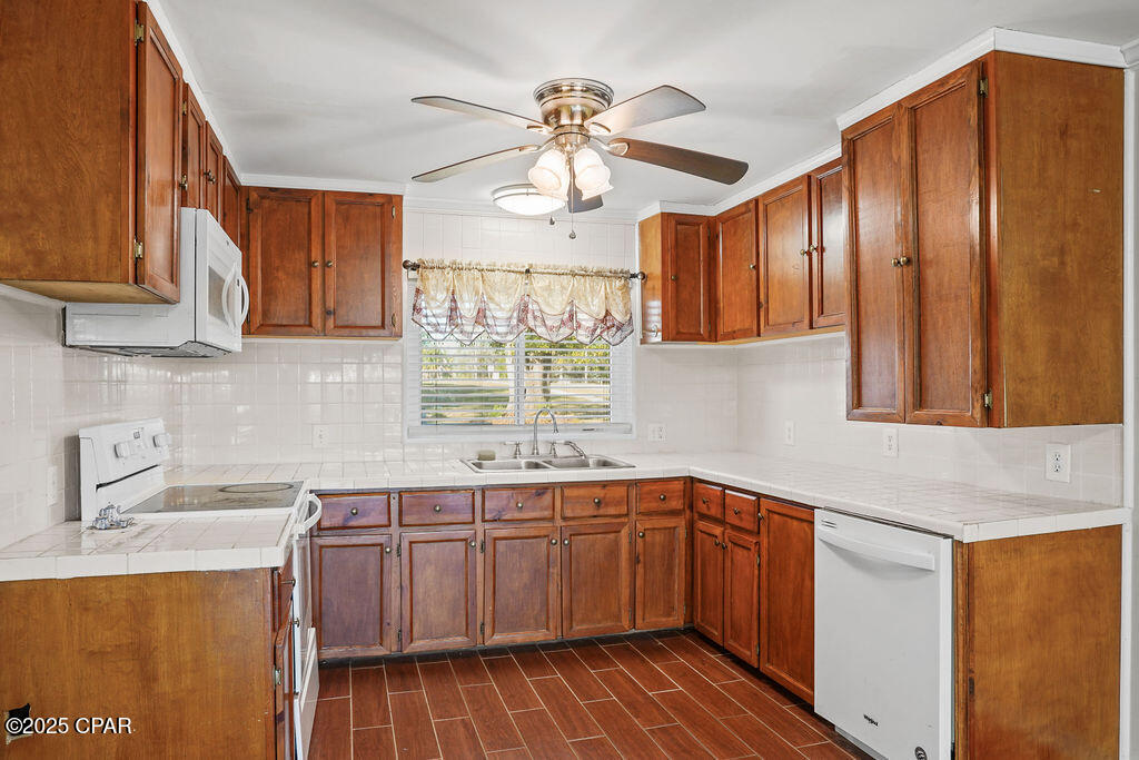 Listing photo id 20 for 203 Kansas Avenue