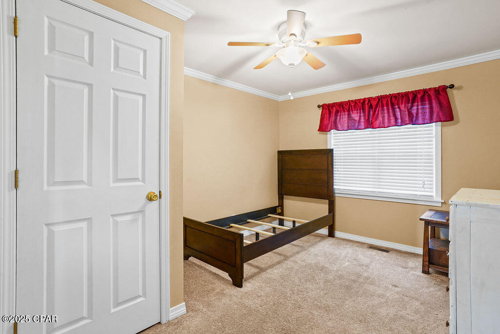 Listing photo id 27 for 203 Kansas Avenue