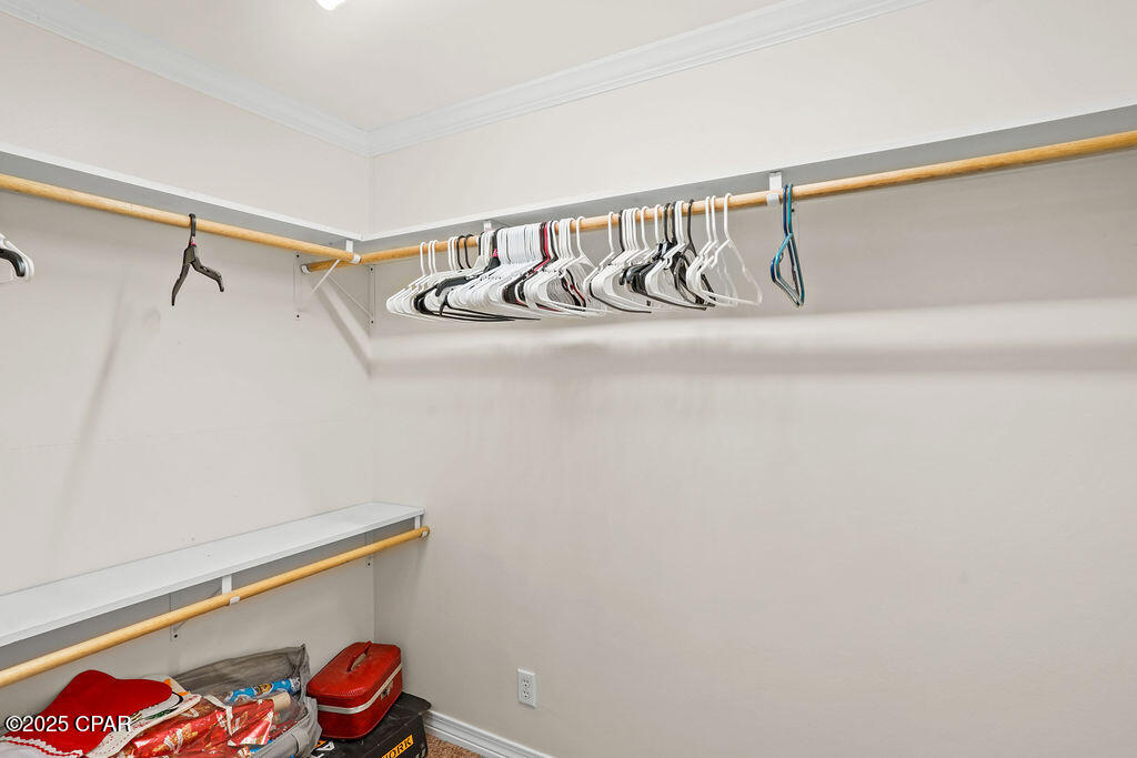 Listing photo id 31 for 203 Kansas Avenue