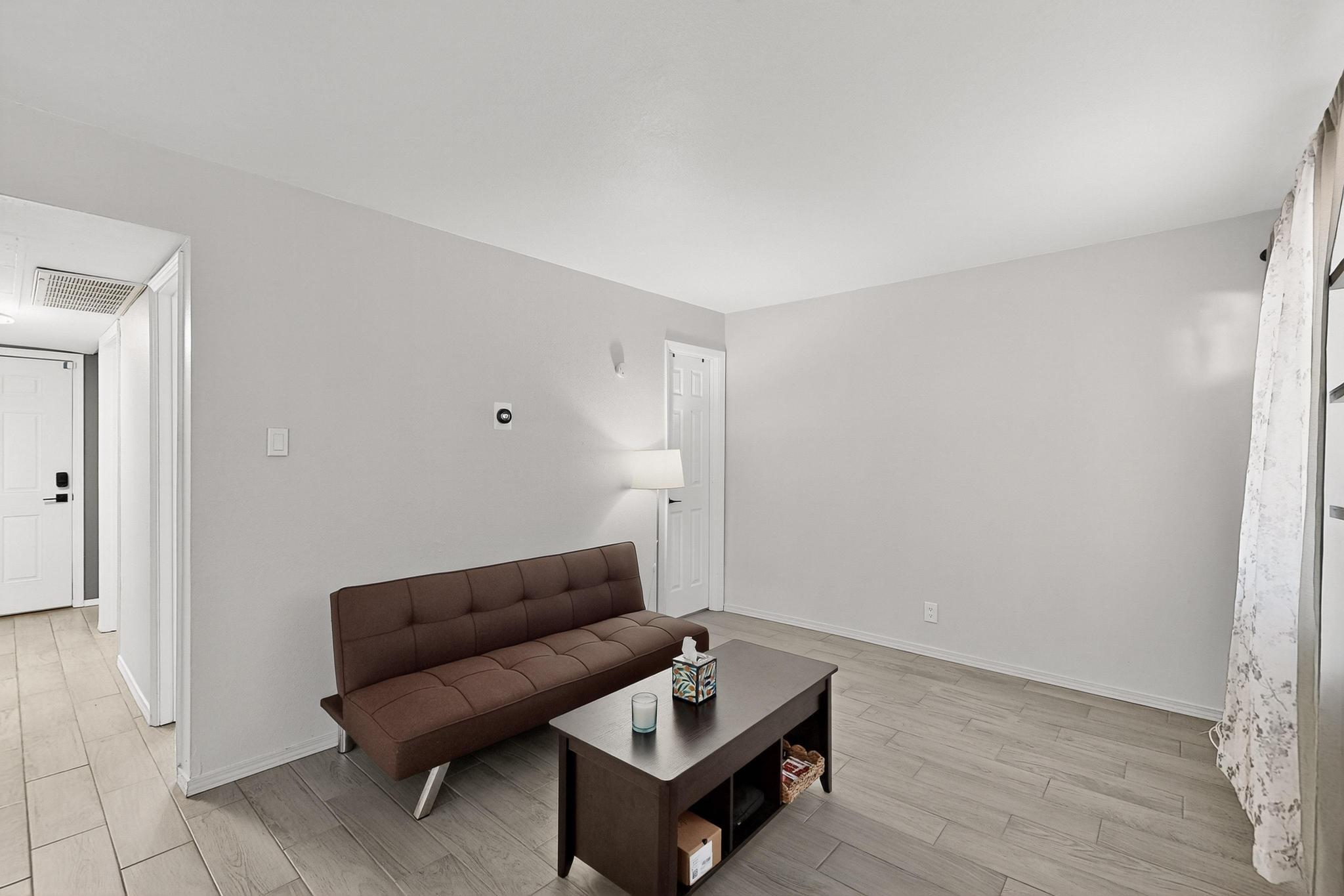 4200 Montgomery Boulevard NE 209 Living Room