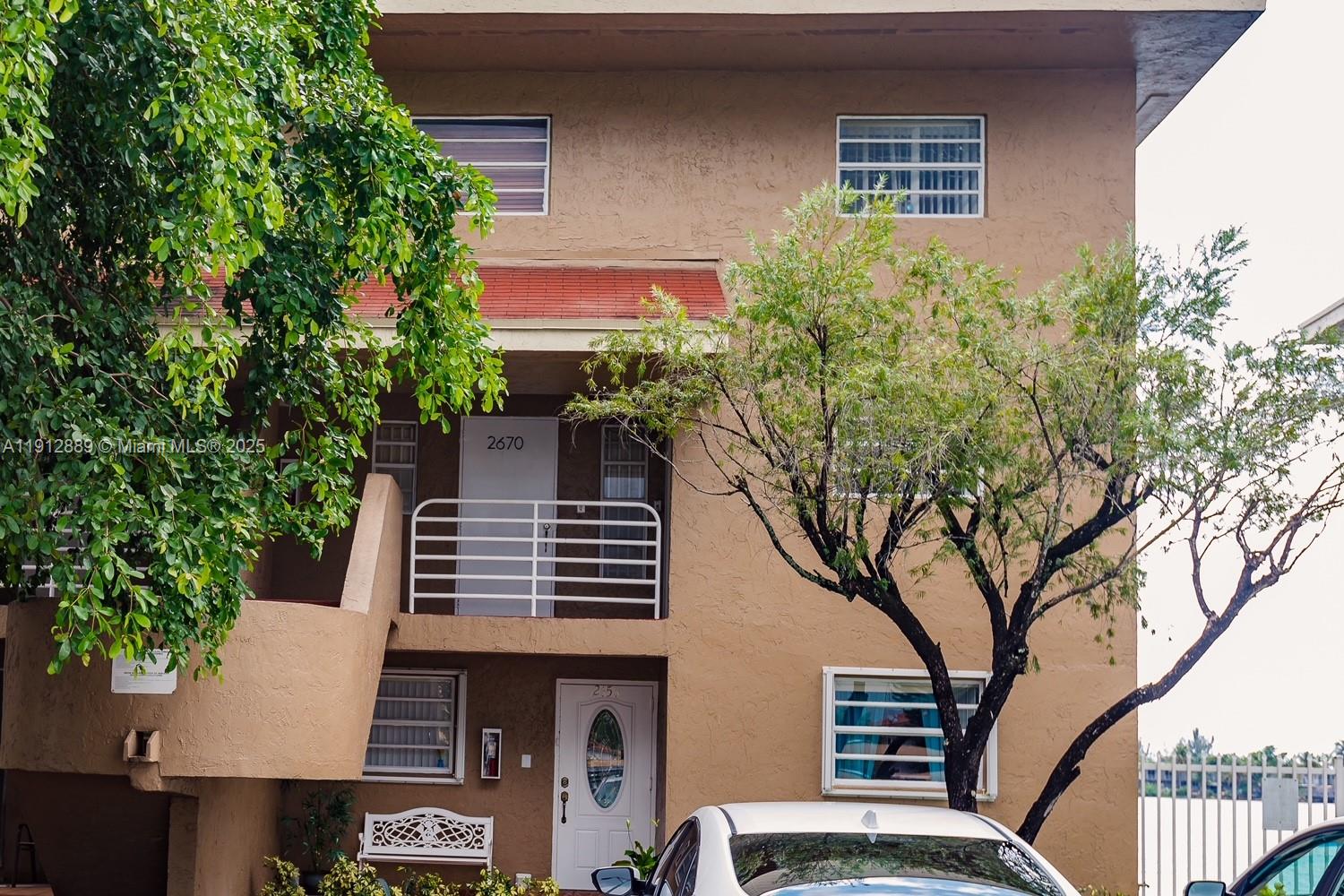 Vista Del Lago Condo IV