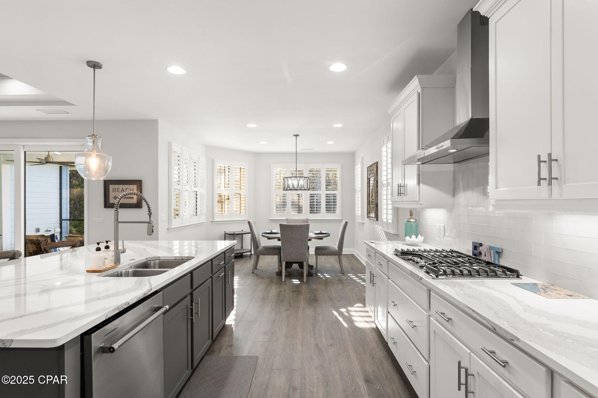 Image 14 For 8325 Fins Up Court