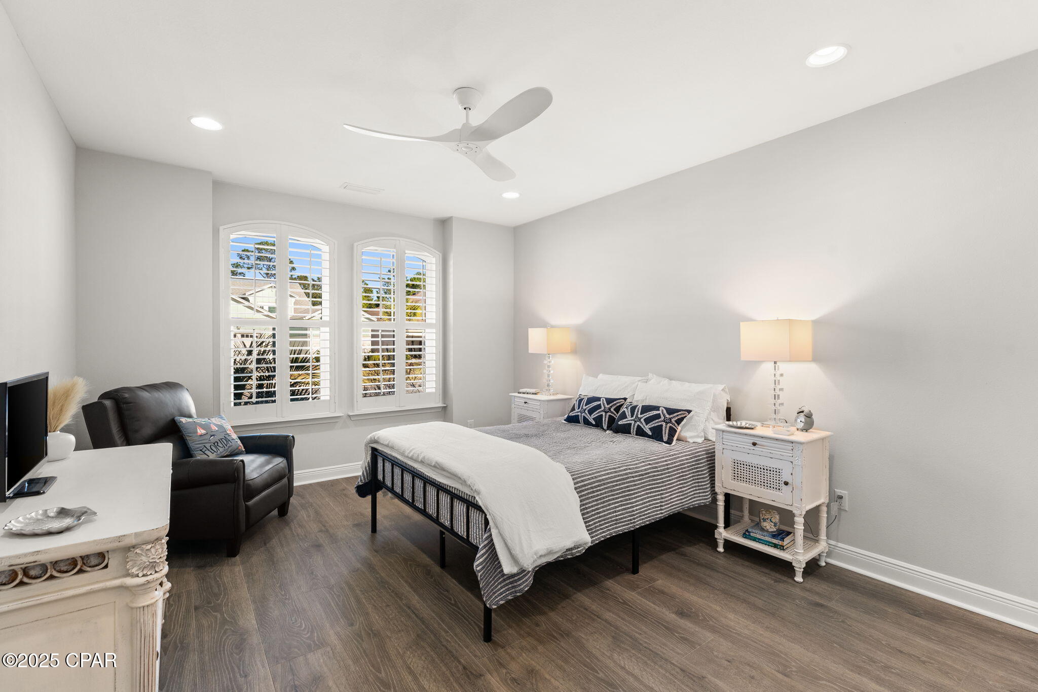 Image 20 For 8325 Fins Up Court