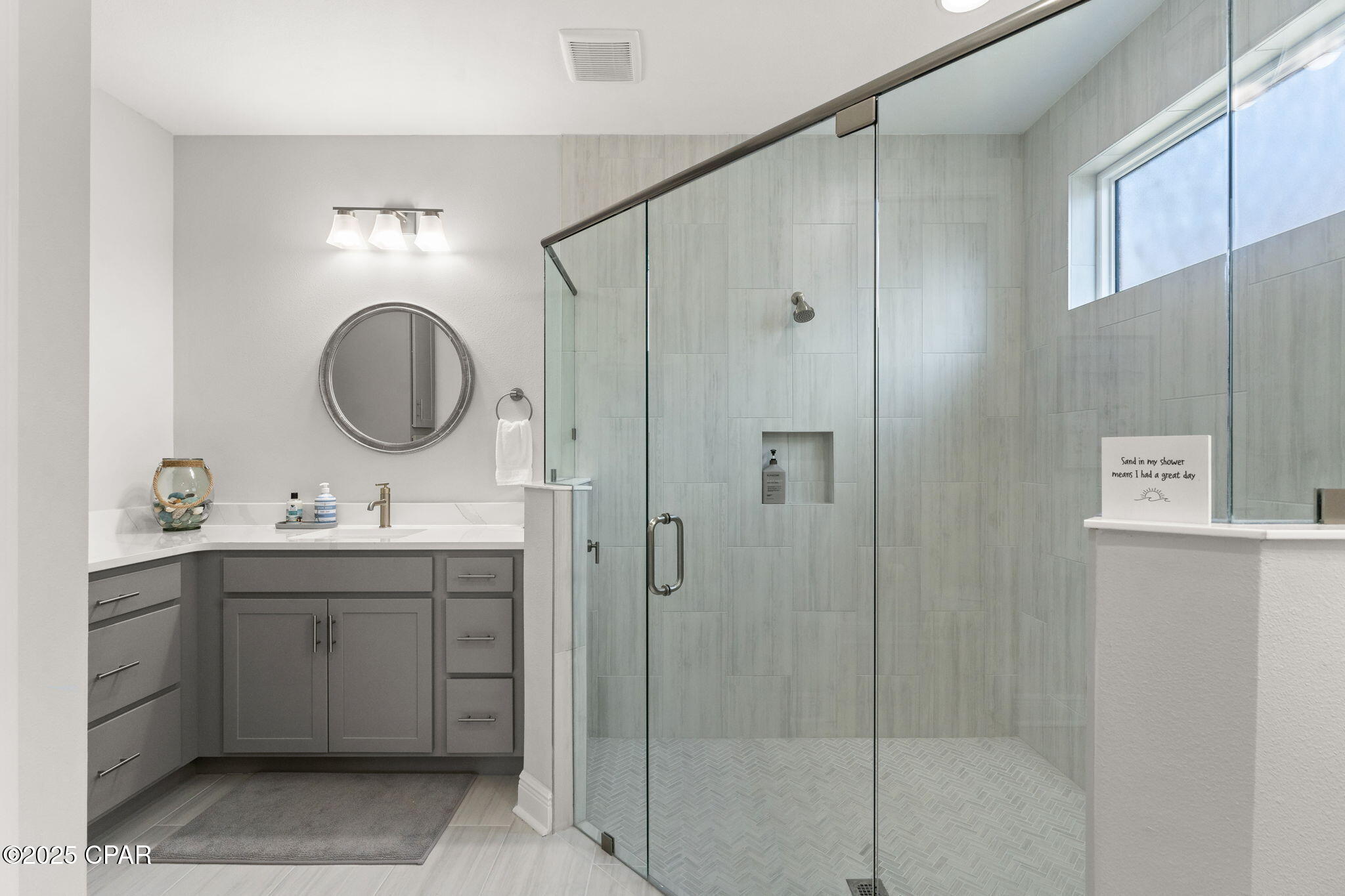 Image 34 For 8325 Fins Up Court