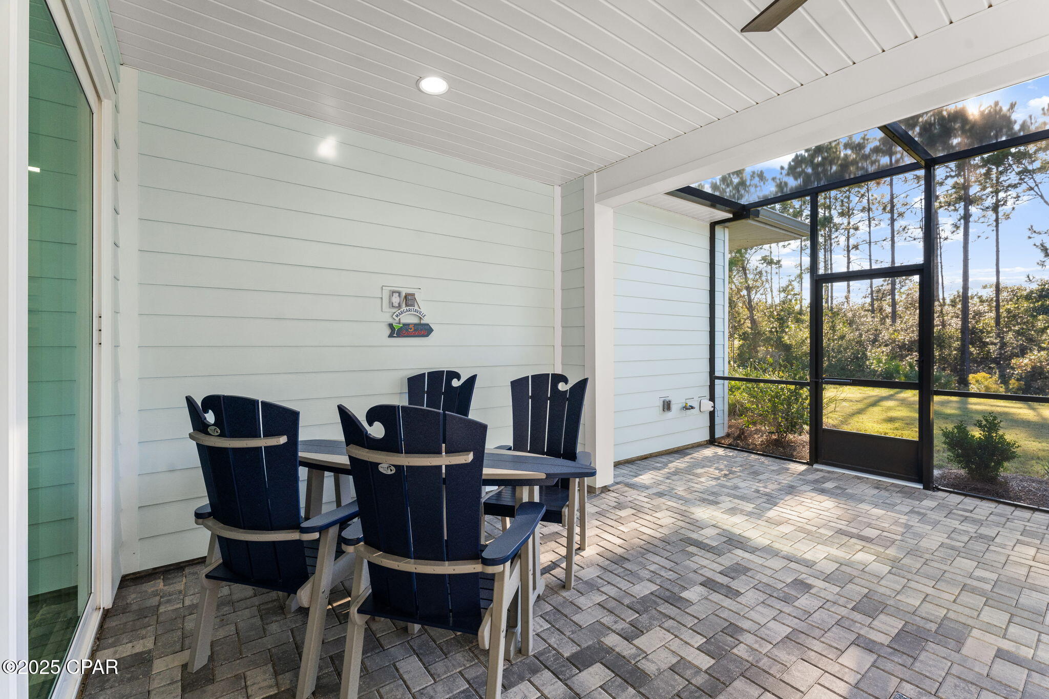 Image 37 For 8325 Fins Up Court