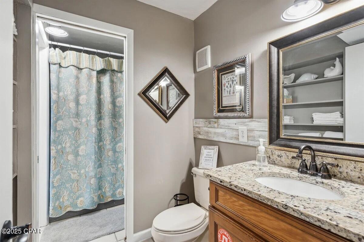 Image 18 For 8743 Thomas Drive 225