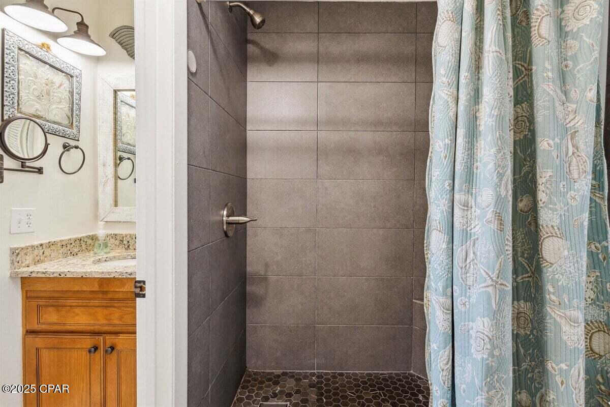 Image 20 For 8743 Thomas Drive 225