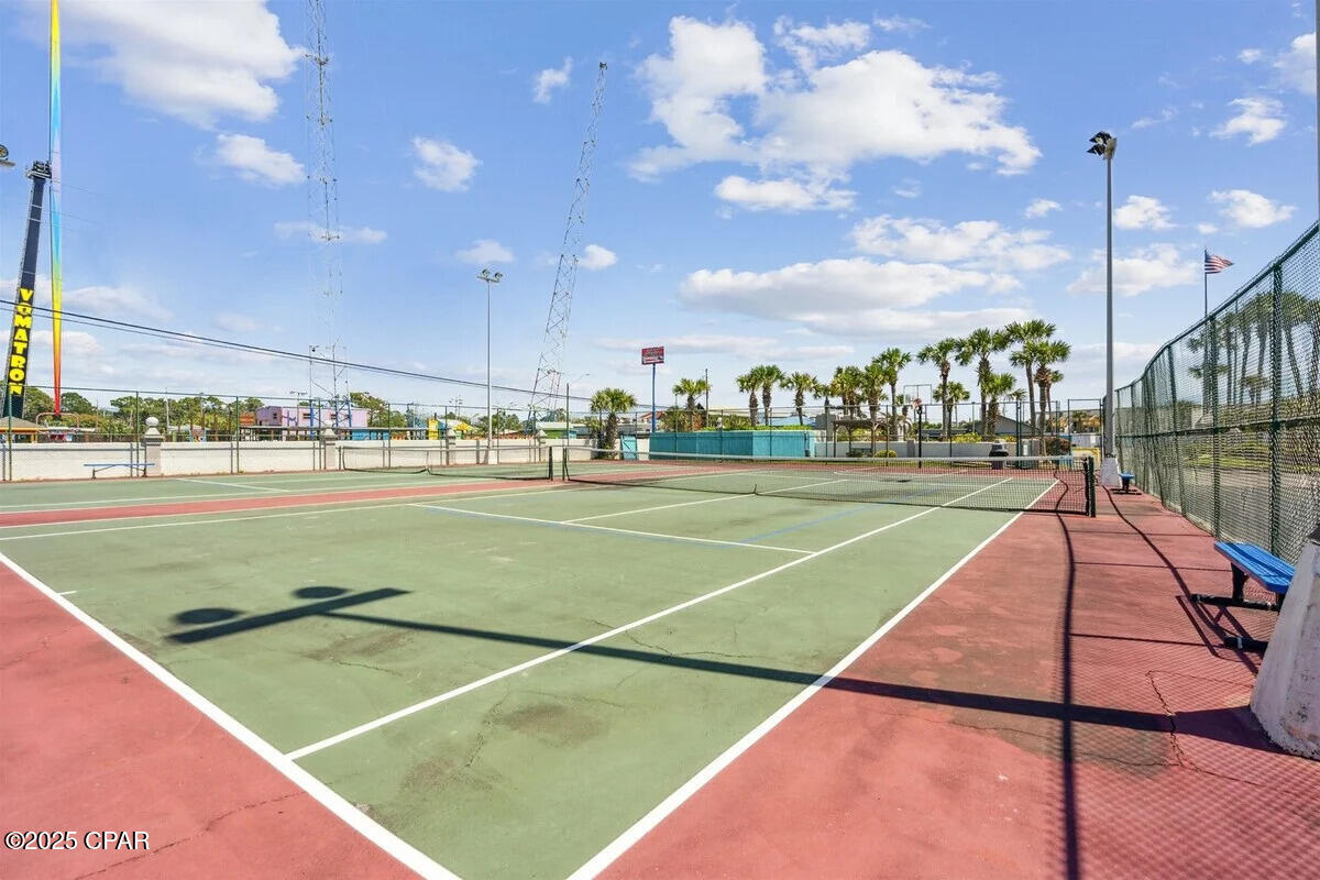 Image 33 For 8743 Thomas Drive 225