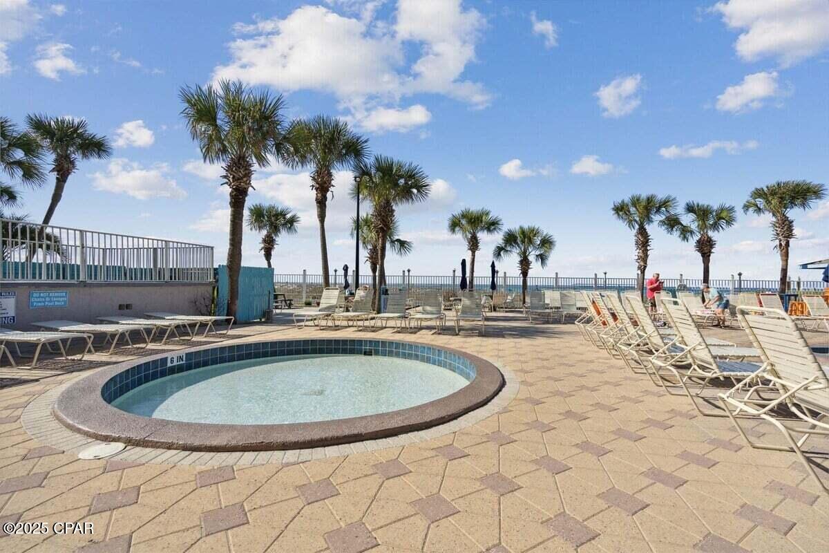 Image 41 For 8743 Thomas Drive 225