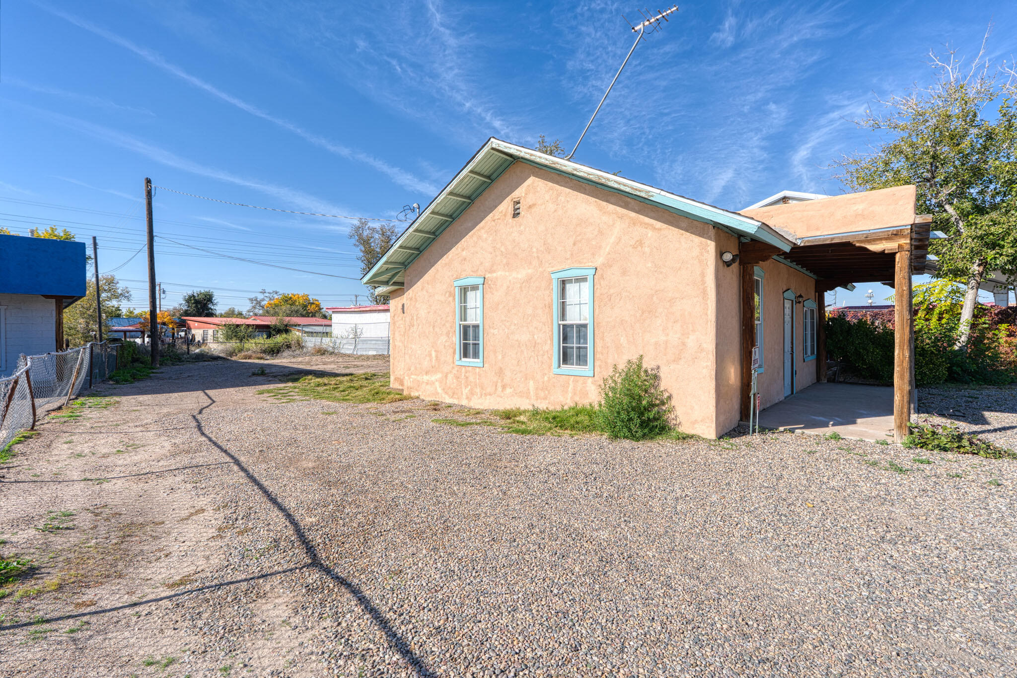 517 E Reinken Avenue 