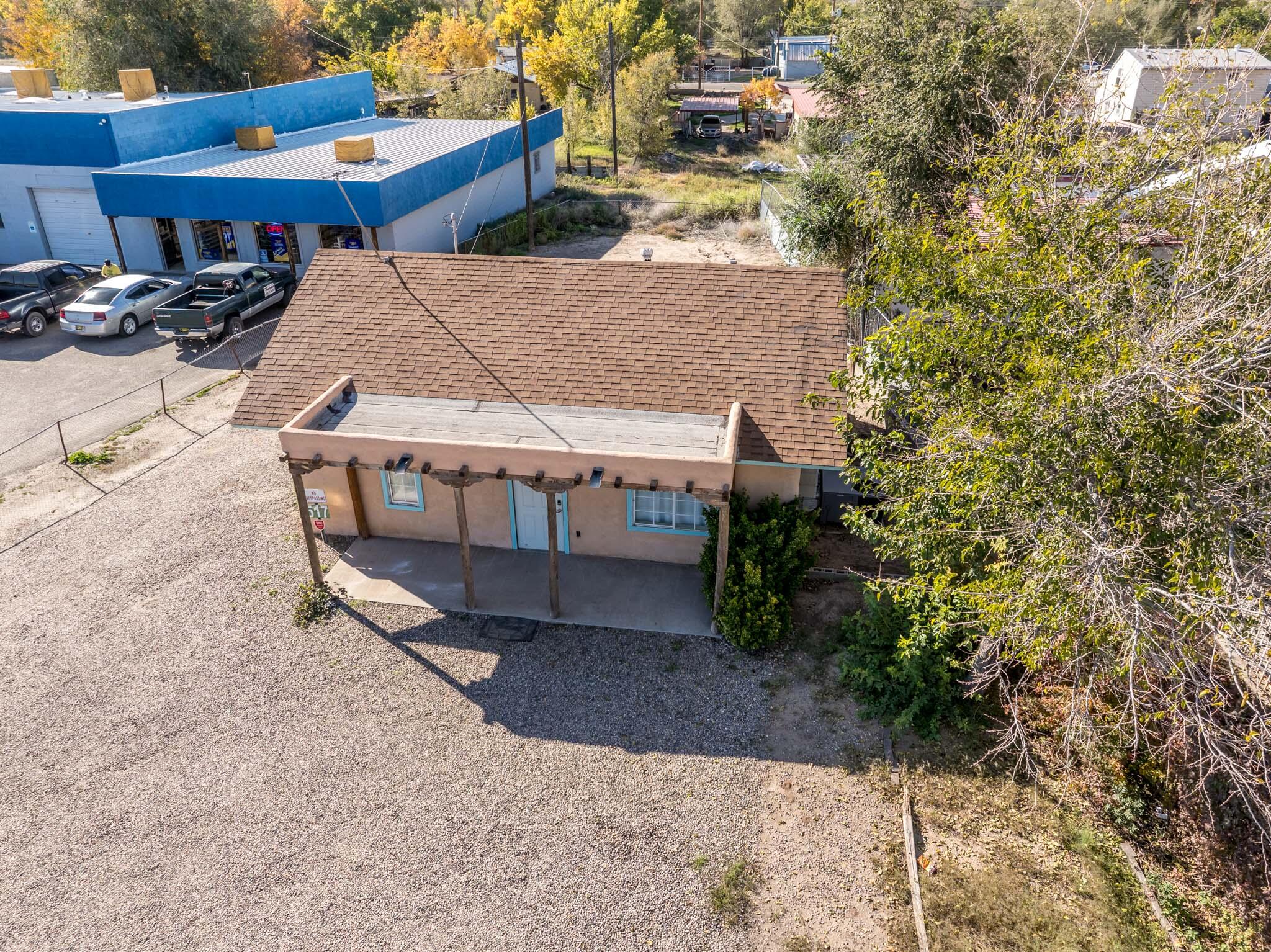 517 E Reinken Avenue 