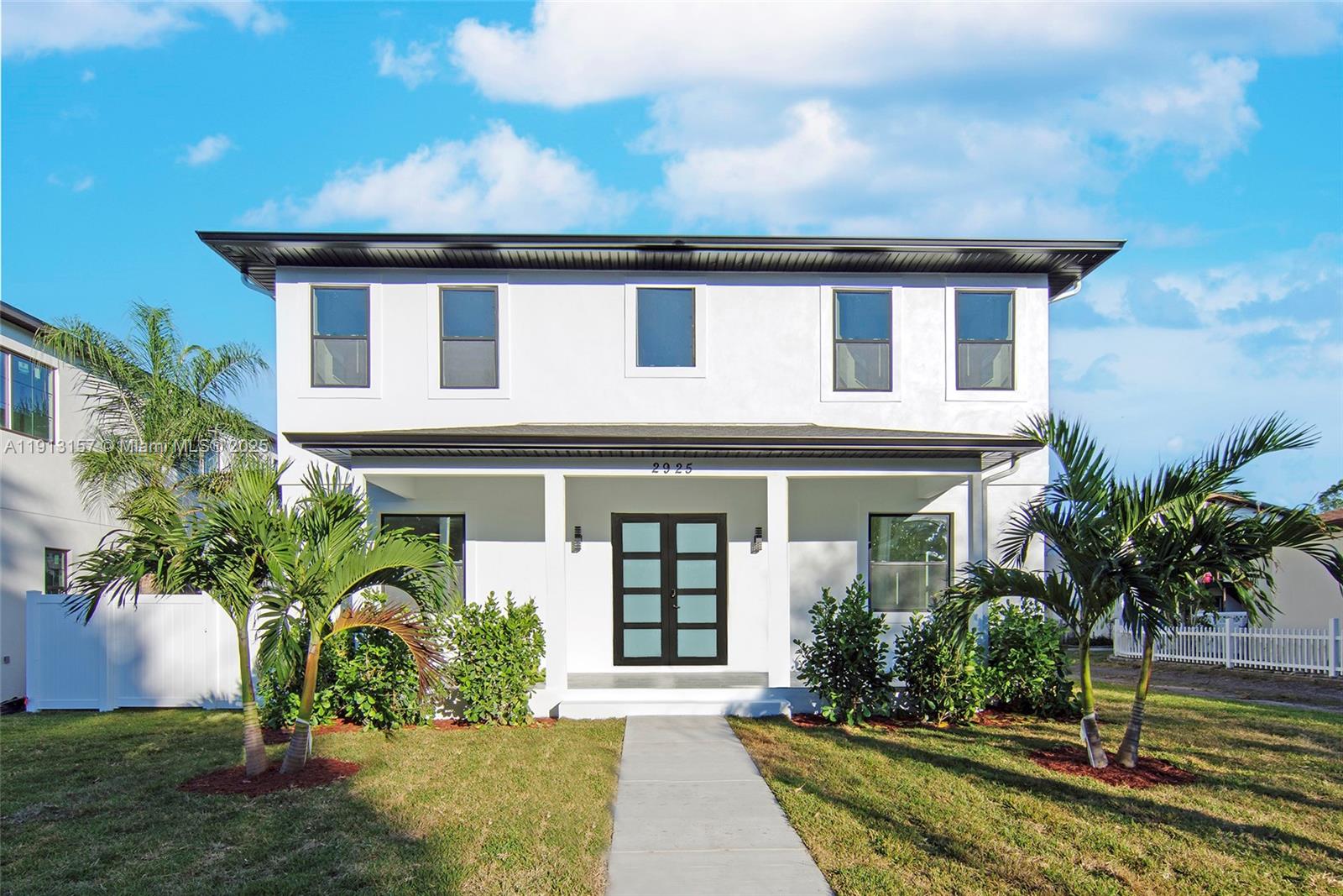House for Sale in St Petersburg, FL