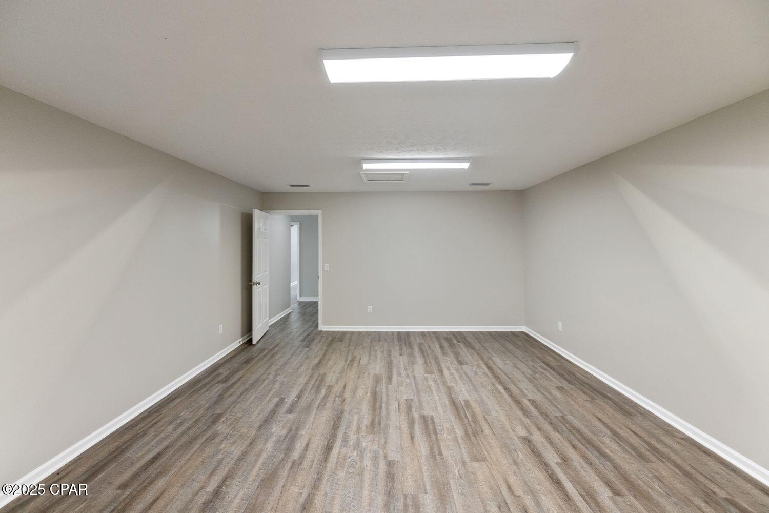 Listing photo id 23 for 2601 Country Club Drive