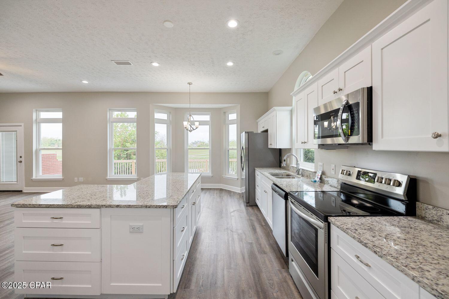 Listing photo id 28 for 2601 Country Club Drive