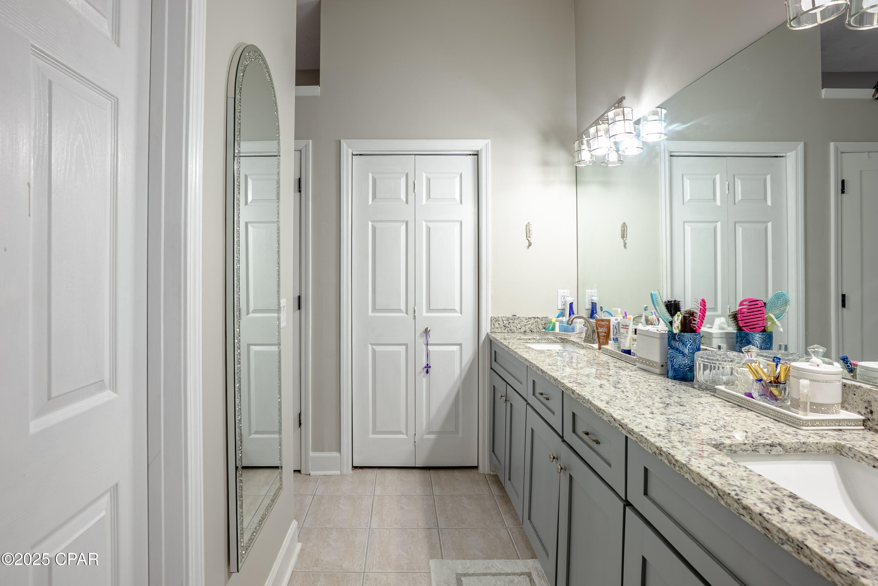 Listing photo id 30 for 2601 Country Club Drive