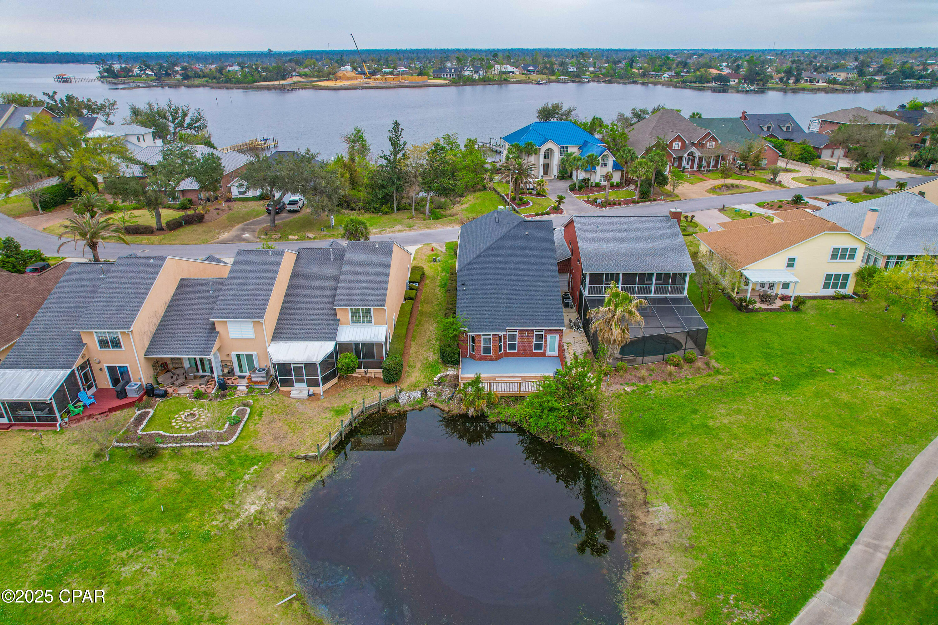 Listing photo id 39 for 2601 Country Club Drive