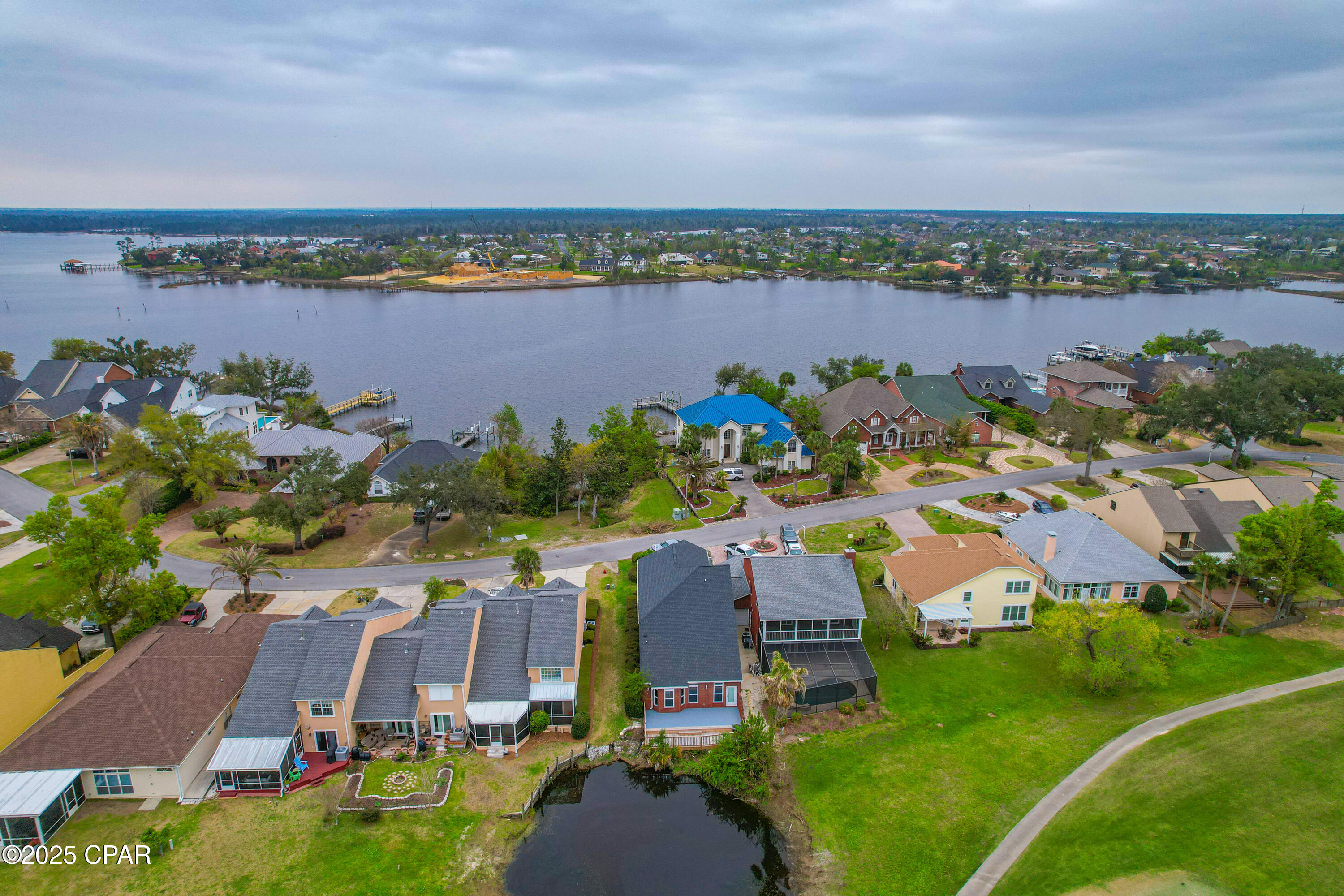 Listing photo id 41 for 2601 Country Club Drive